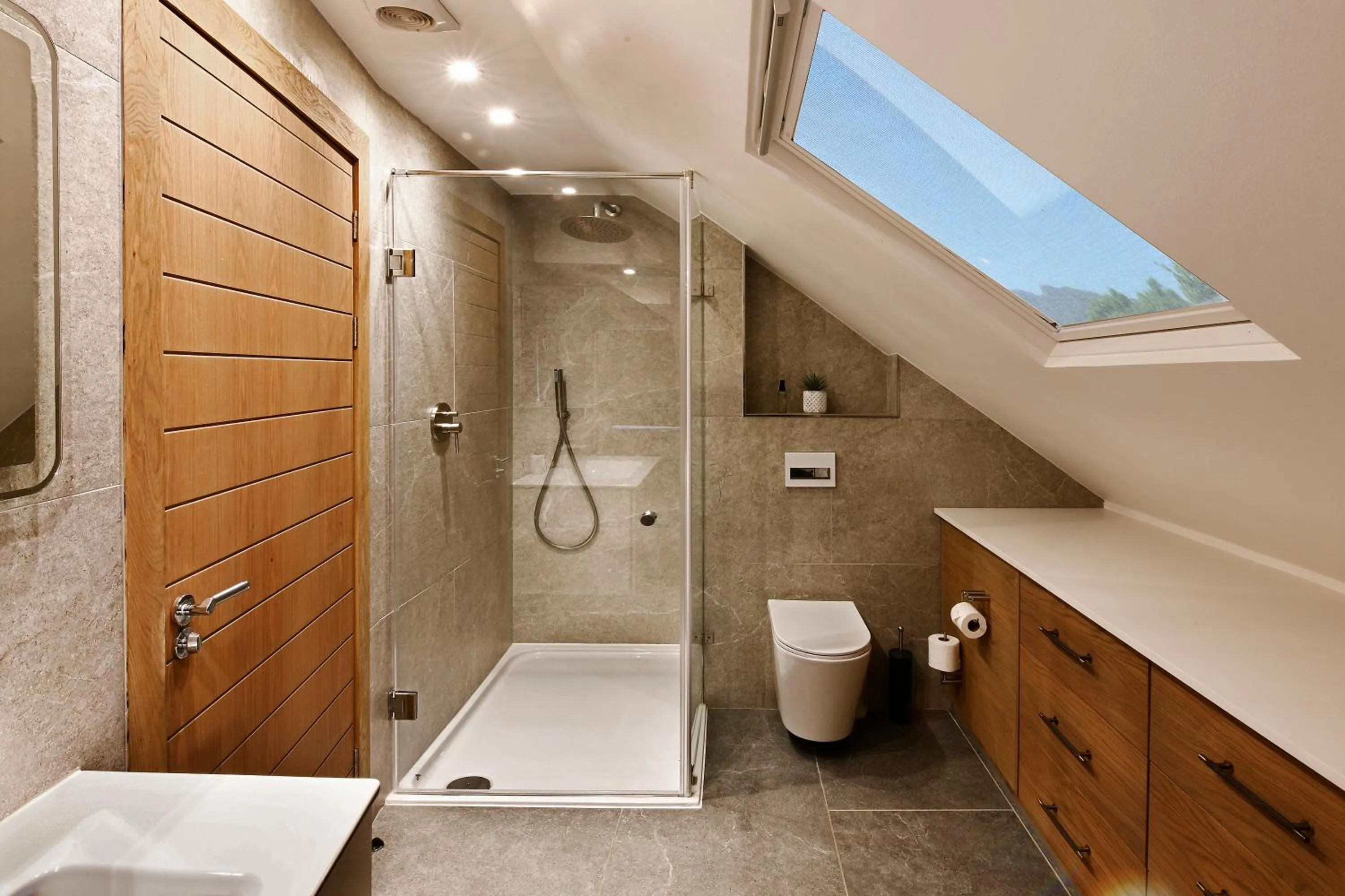 Shower in The Coach House