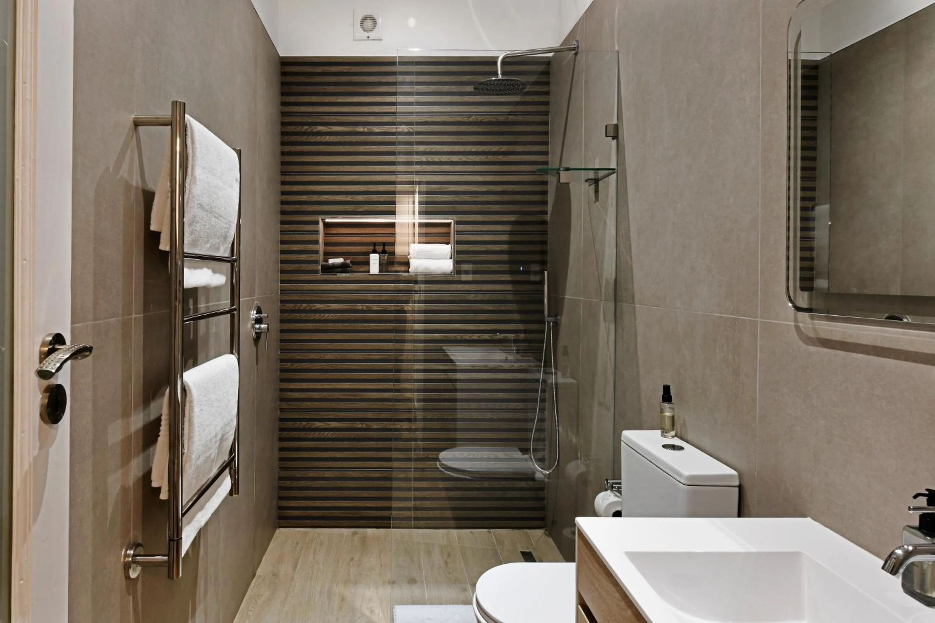 Shower in The Coach House