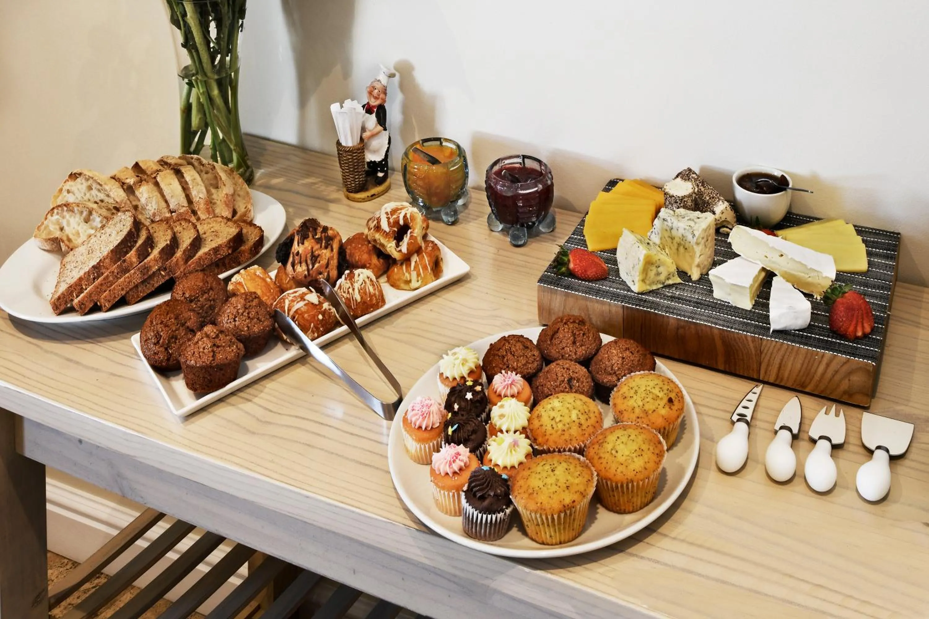 Buffet breakfast in The Coach House