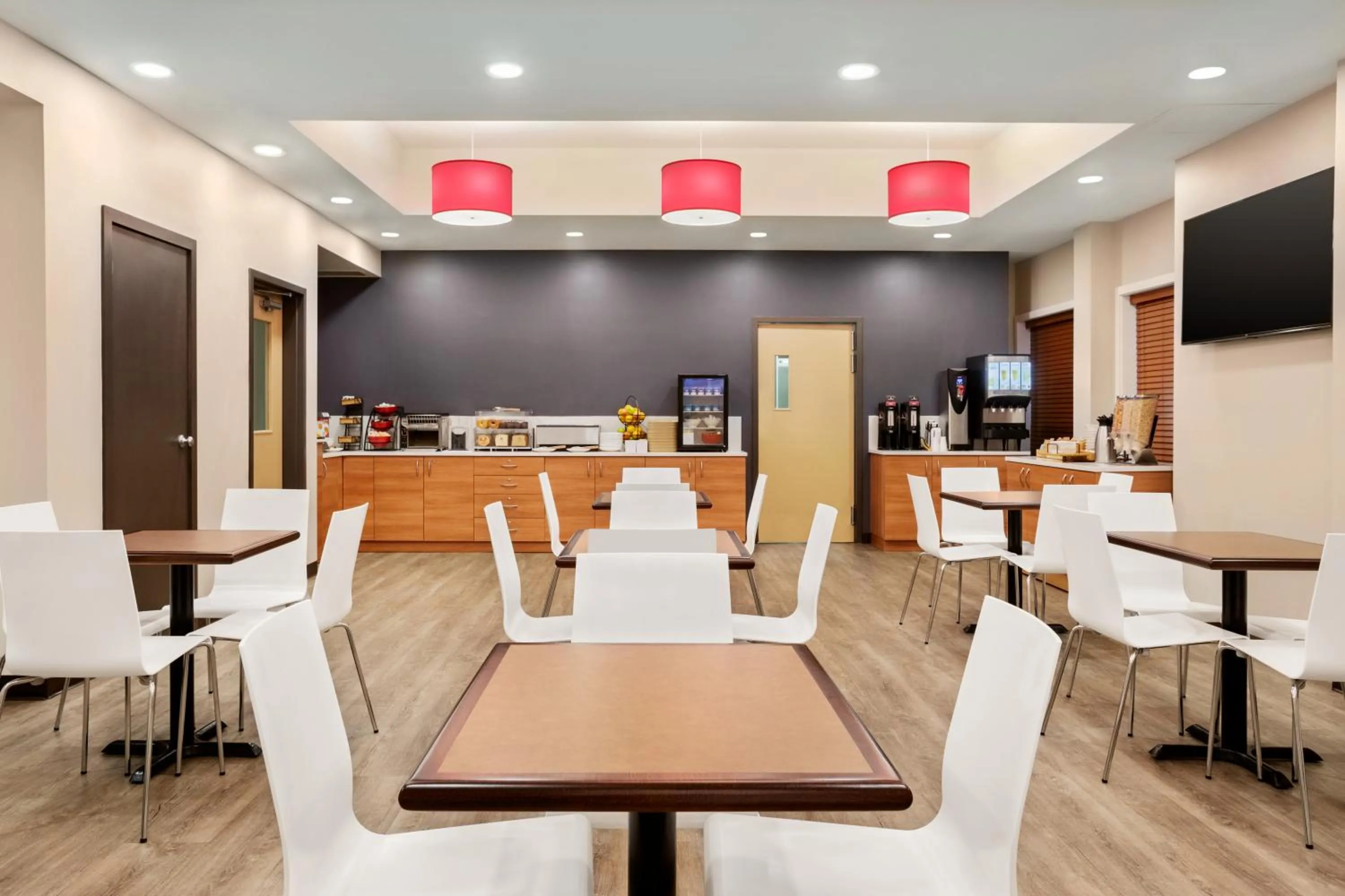 Breakfast in Microtel Inn & Suites by Wyndham Val-d Or