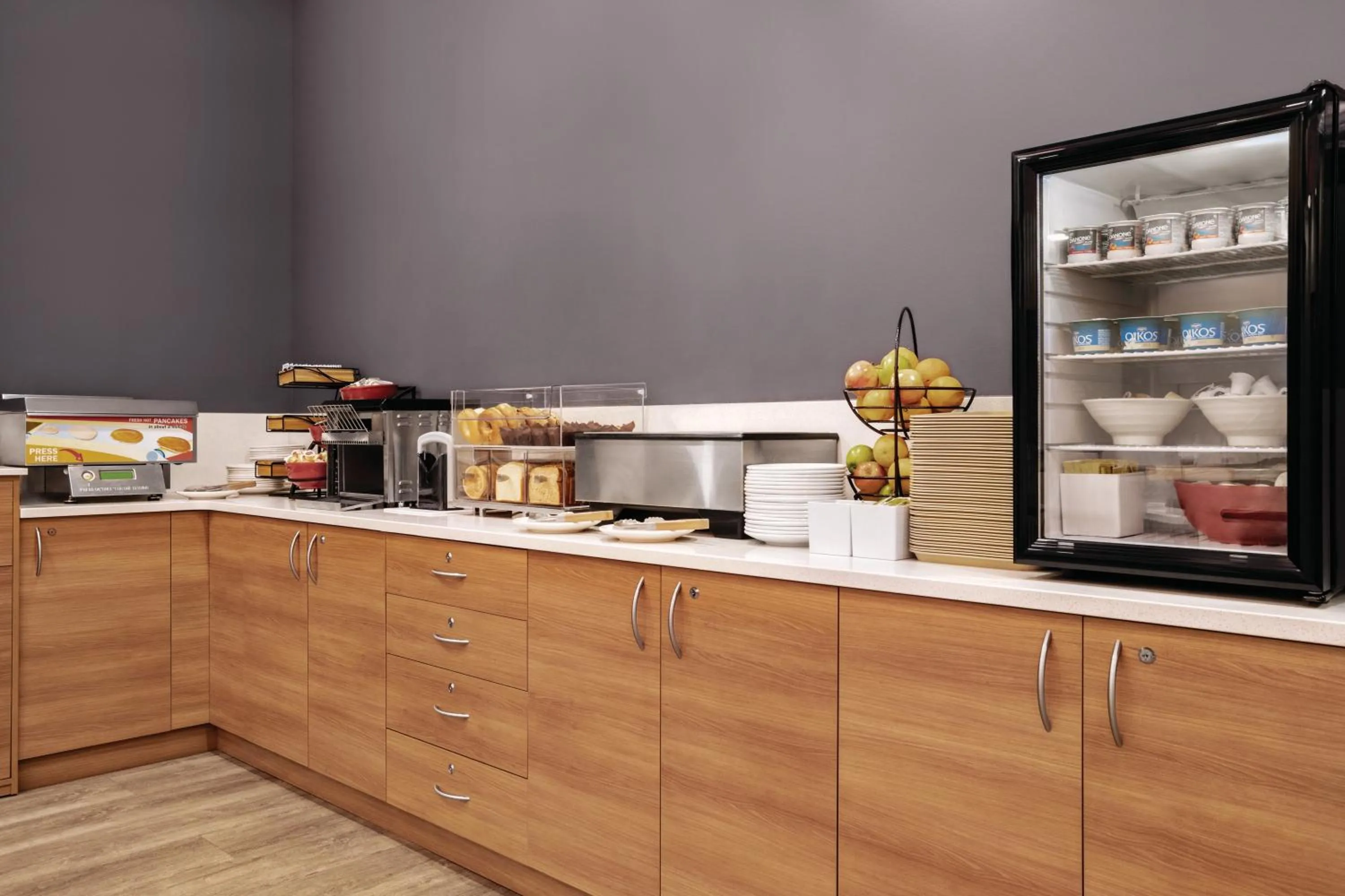 Continental breakfast in Microtel Inn & Suites by Wyndham Val-d Or