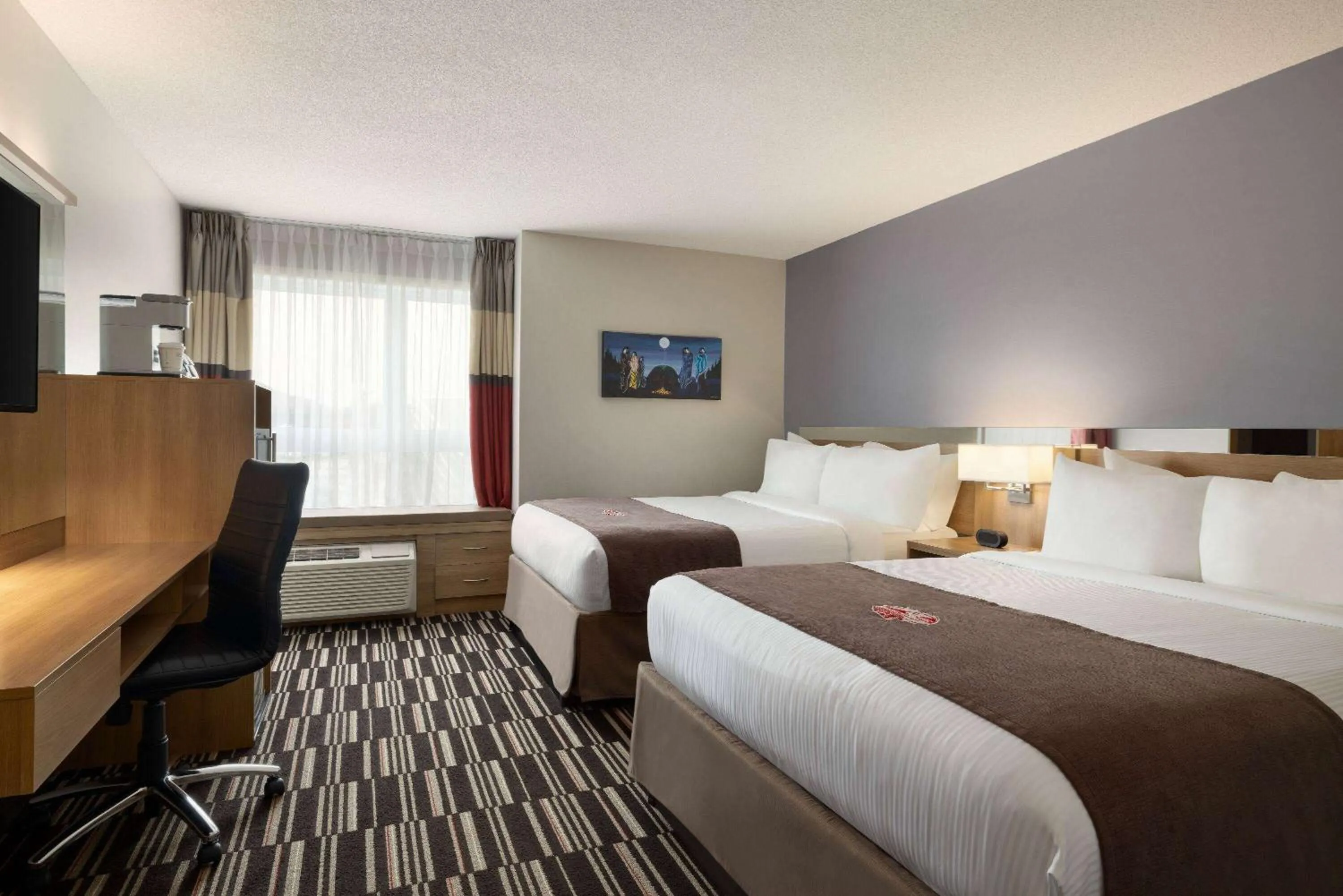 Photo of the whole room, Bed in Microtel Inn & Suites by Wyndham Val-d Or
