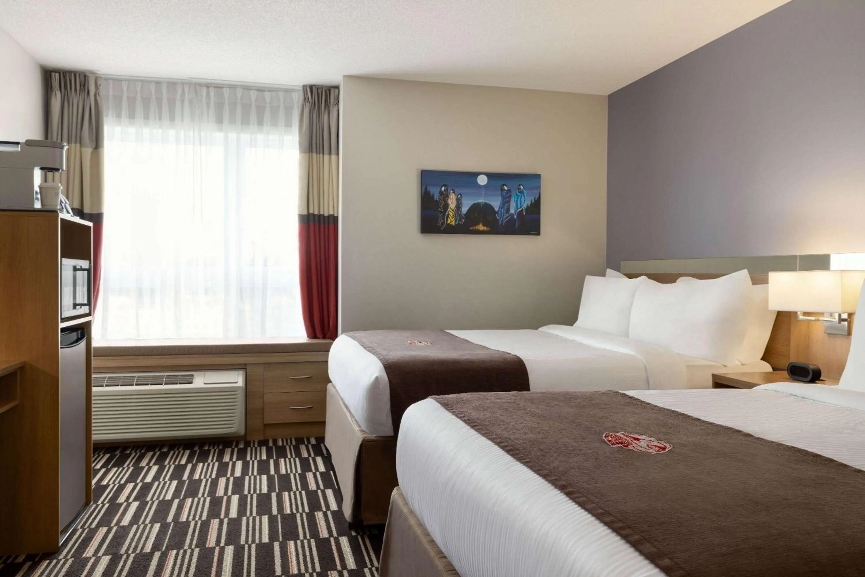 Photo of the whole room, Bed in Microtel Inn & Suites by Wyndham Val-d Or