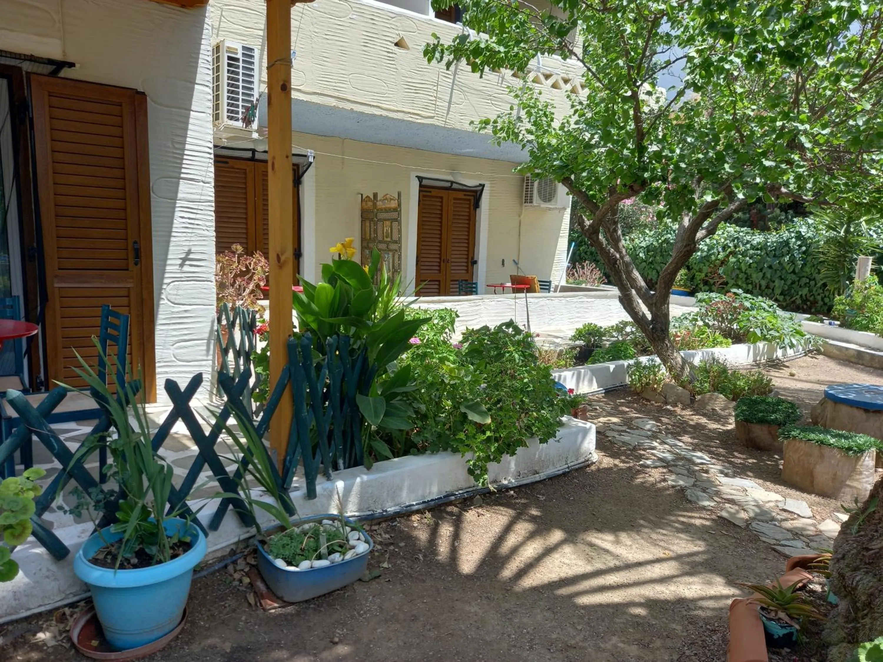 Property building in Villa Rena