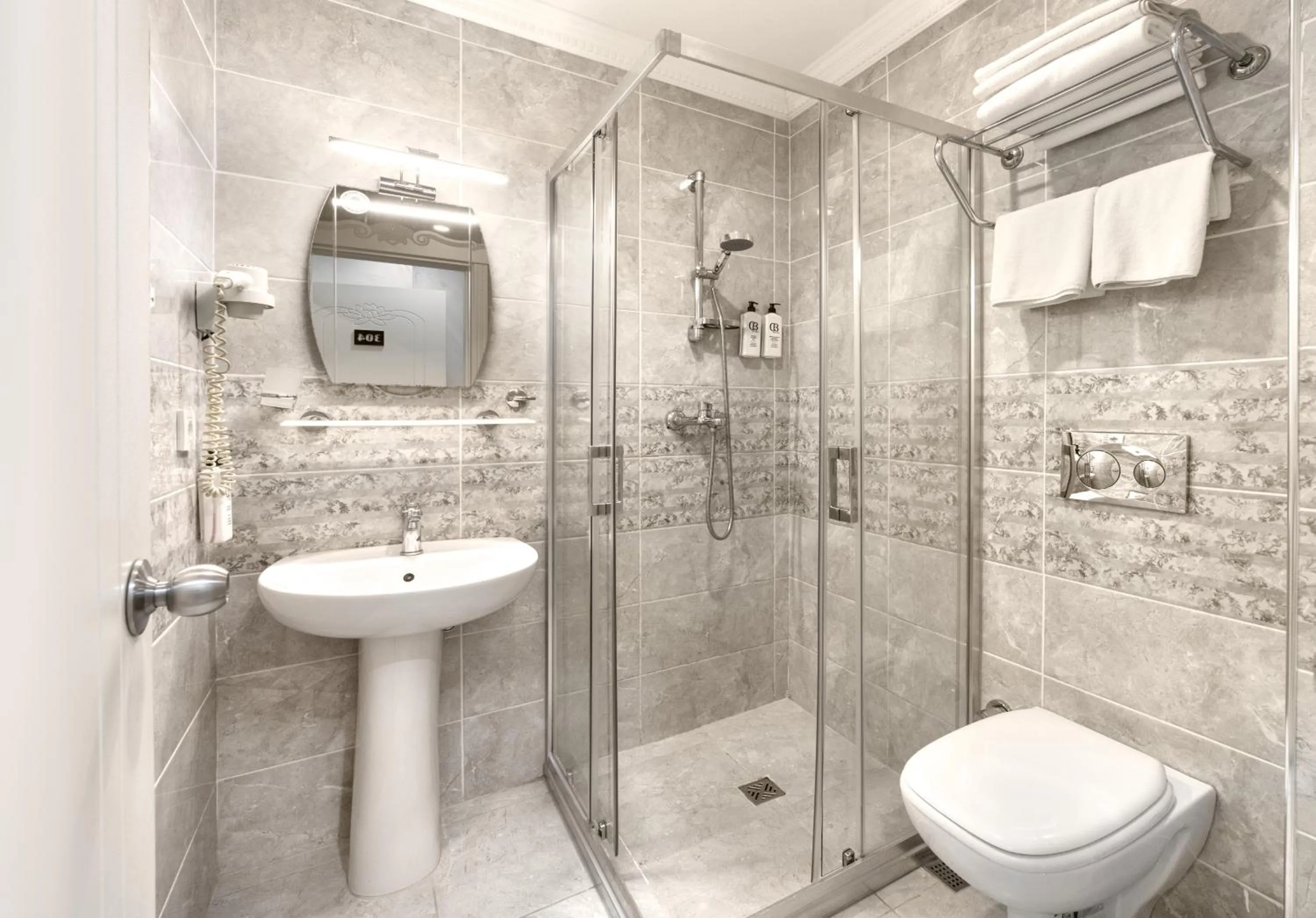 Bathroom in Deluxe Newport Hotel - Old City