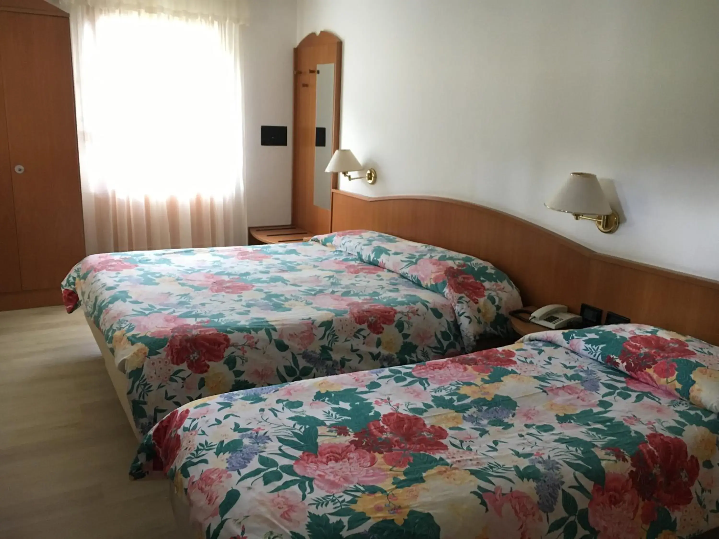 Triple Room in Garni Enrosadira Triple Room in Garni Enrosadira