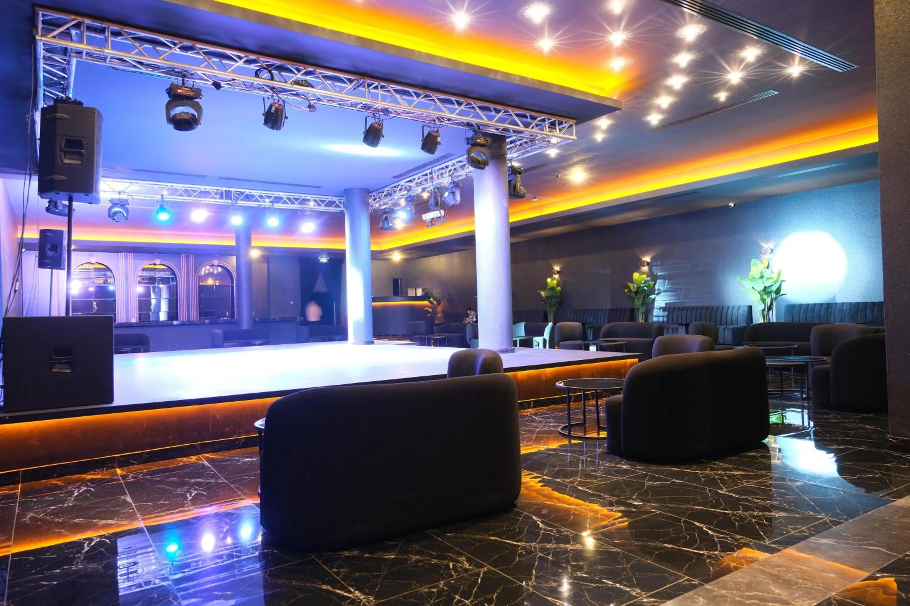 Nightclub / DJ in Mirage Park Resort-Ultra All Incl.