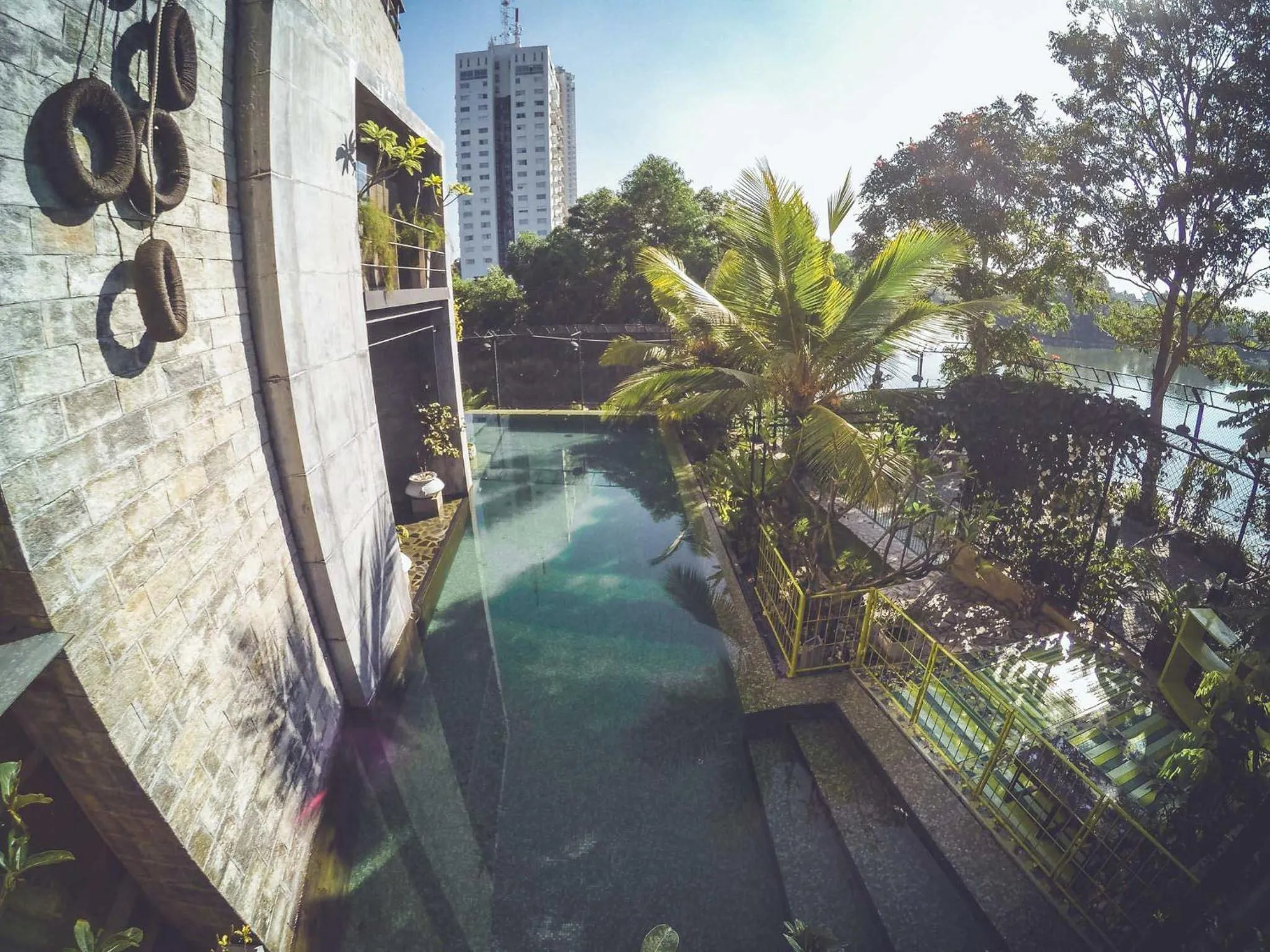 Swimming pool in Aathma Colombo House