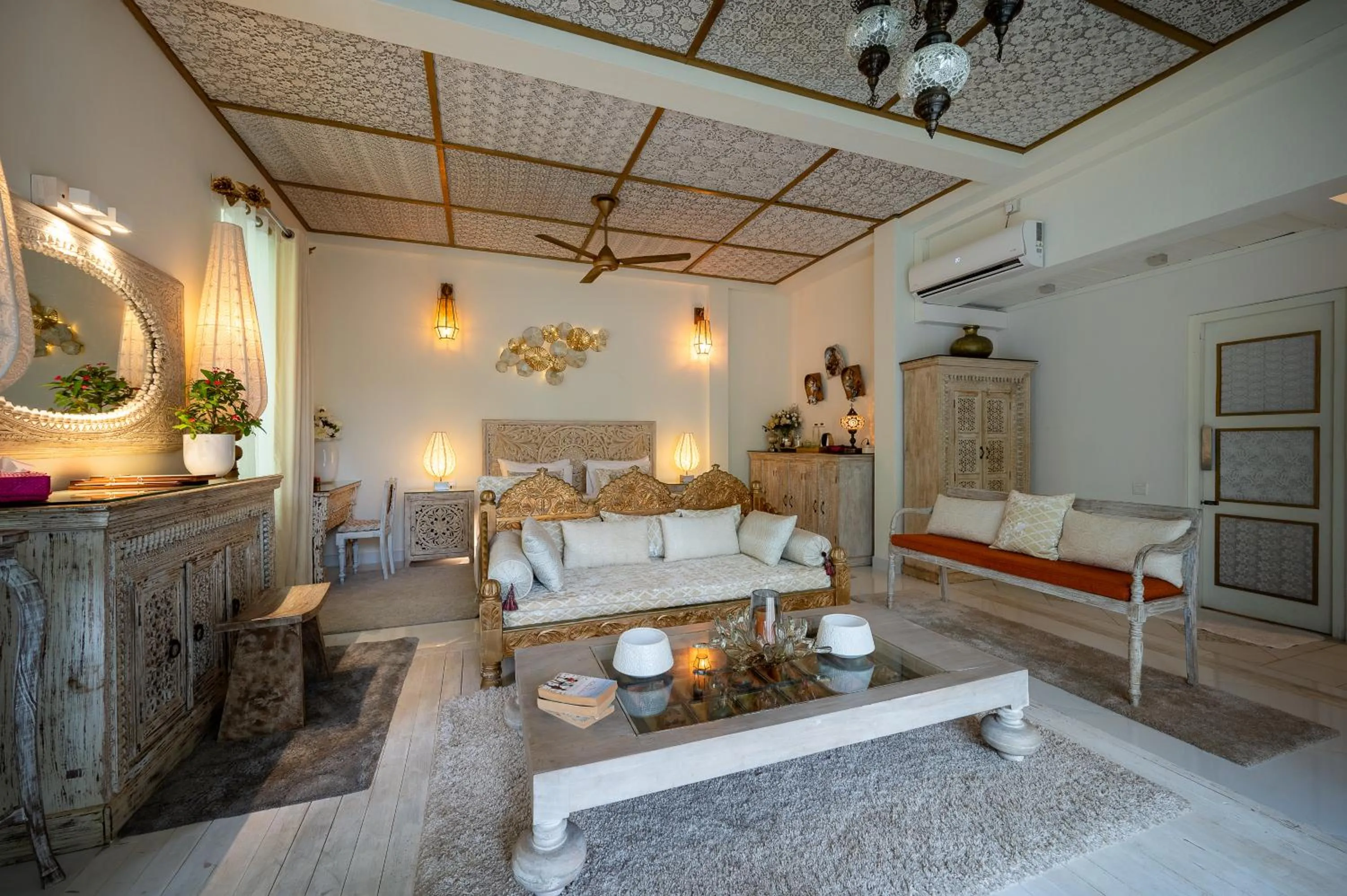 Bed in Aathma Colombo House