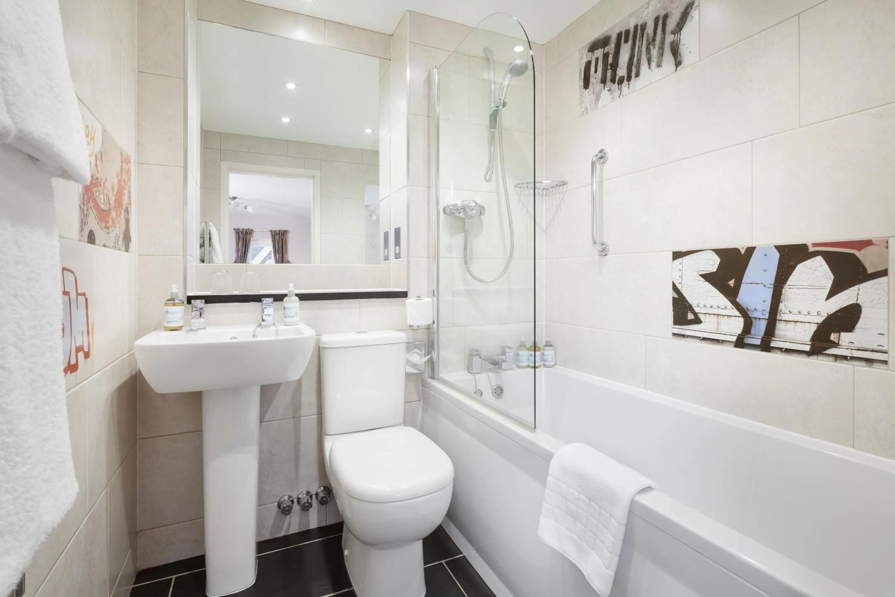 Bathroom in Hawksmoor Guest House