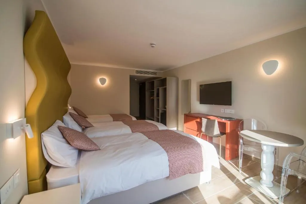 Bed in Seaview Hotel - Adults Only 16 Plus