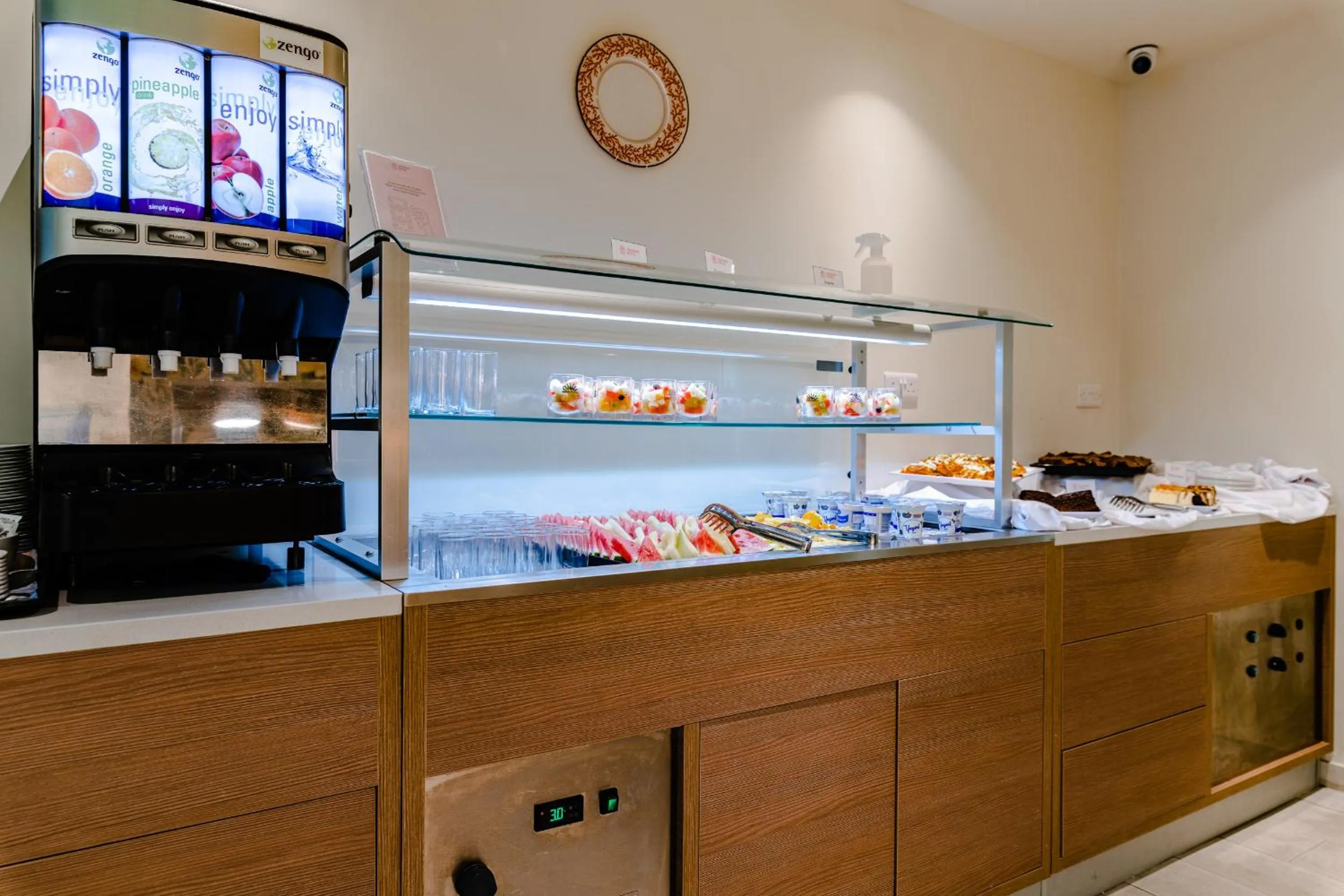 Food and drinks in Seaview Hotel - Adults Only 16 Plus