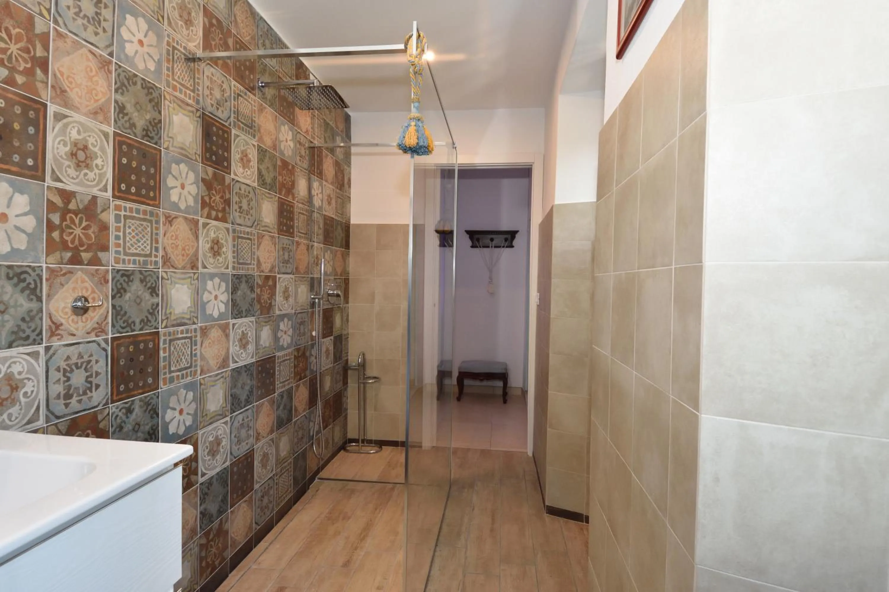 Shower in Bellagio Bed & Breakfast