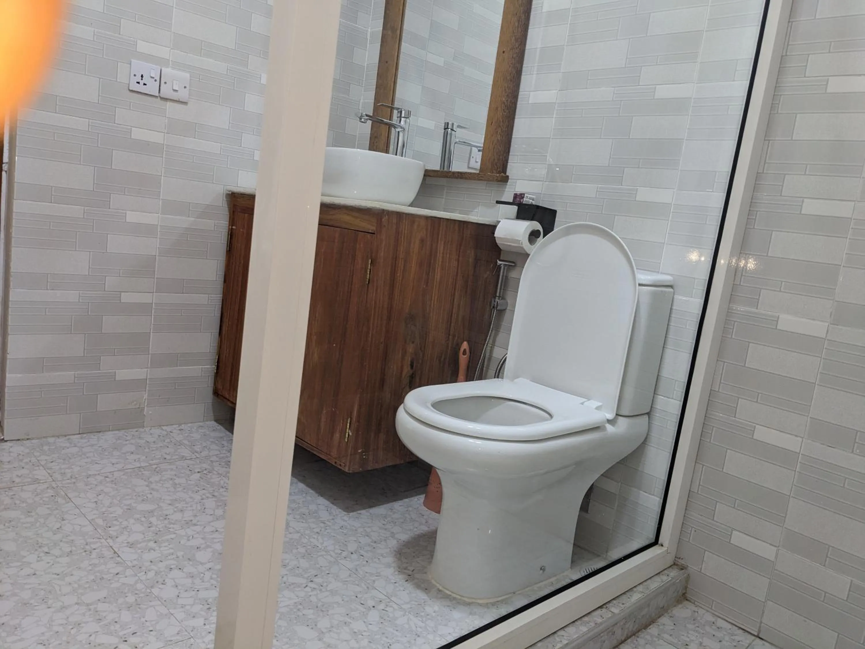 Toilet in Kivulini Lodge and Restaurant
