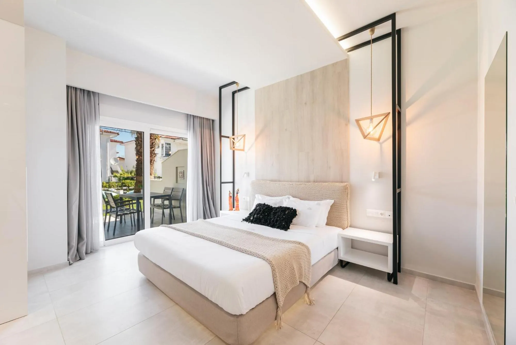 Bed in Minthi Boutique Apartments