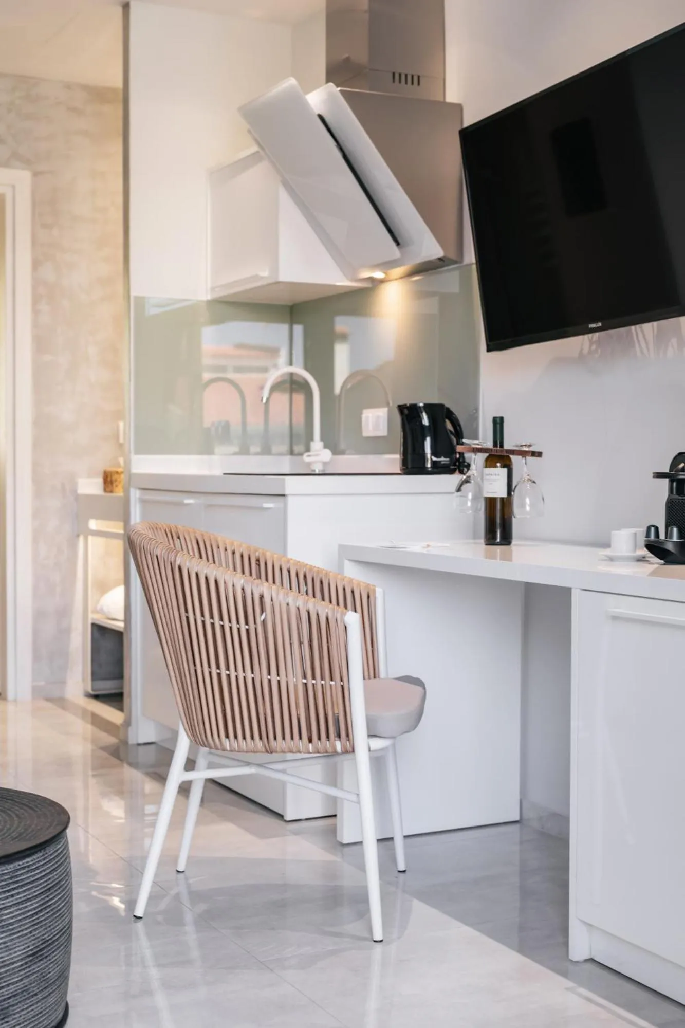 Kitchen or kitchenette in Minthi Boutique Apartments