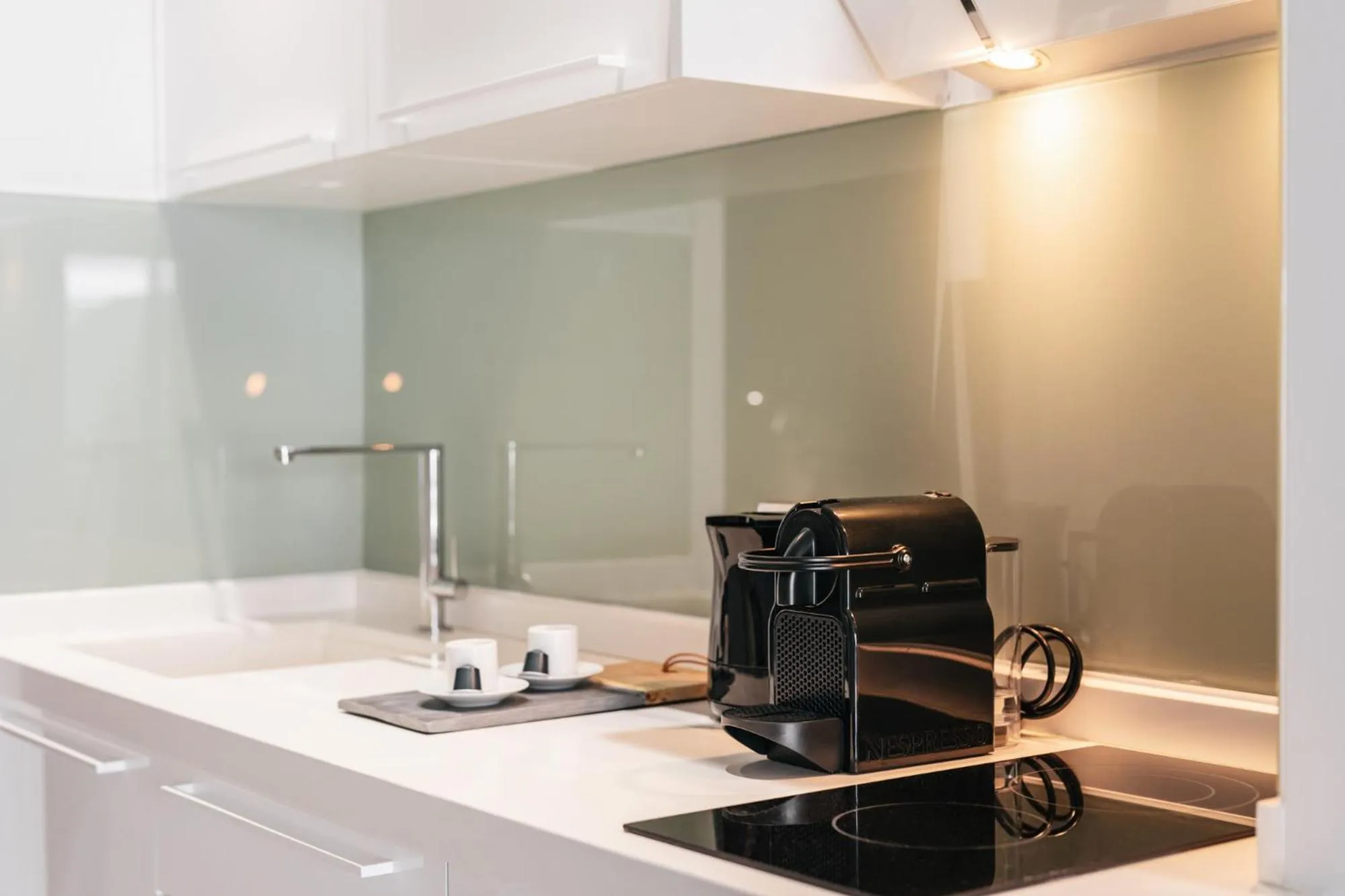 Coffee/tea facilities in Minthi Boutique Apartments