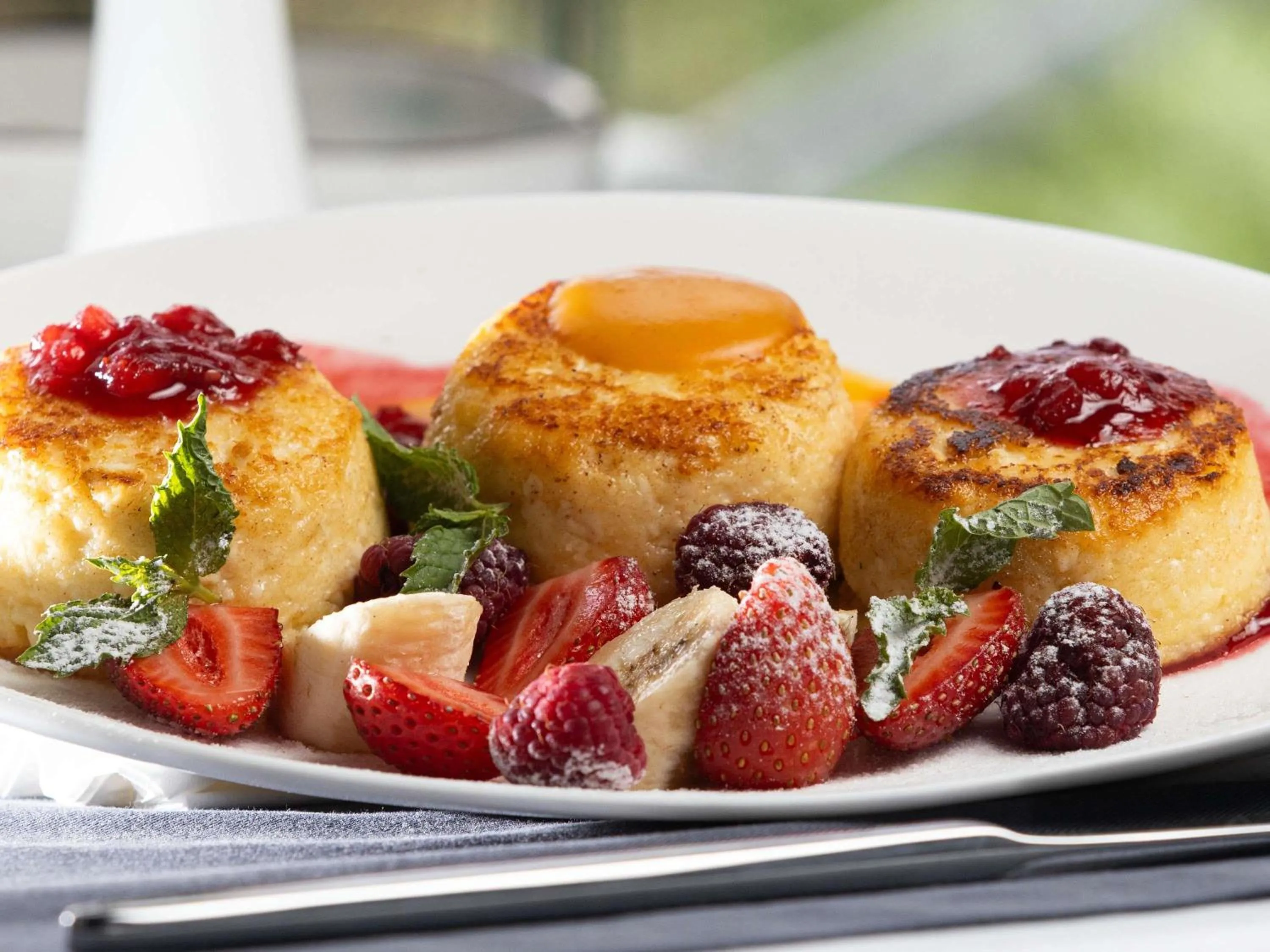 Restaurant/places to eat in Mercure Almaty City Center