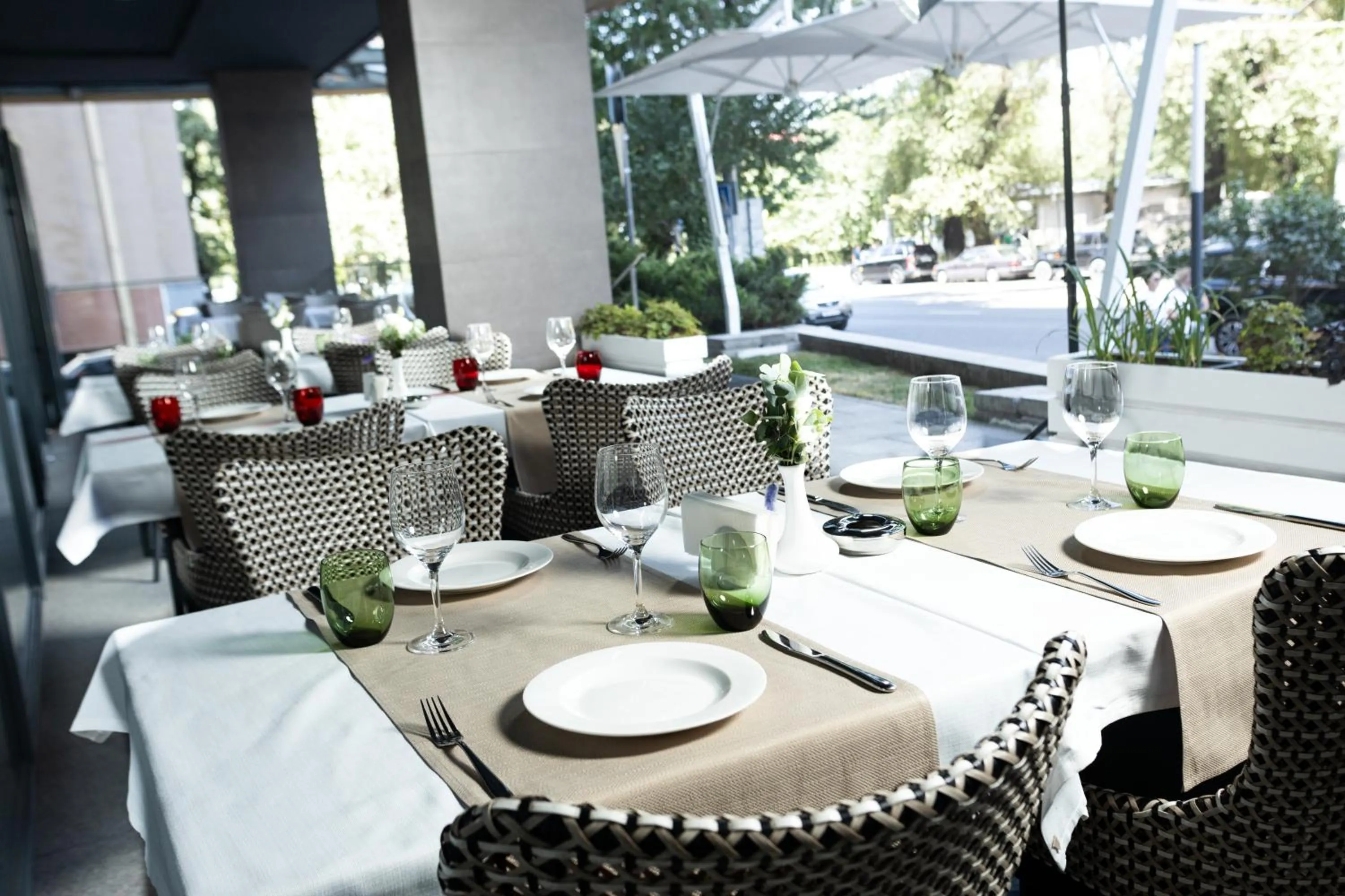 Restaurant/places to eat in Mercure Almaty City Center