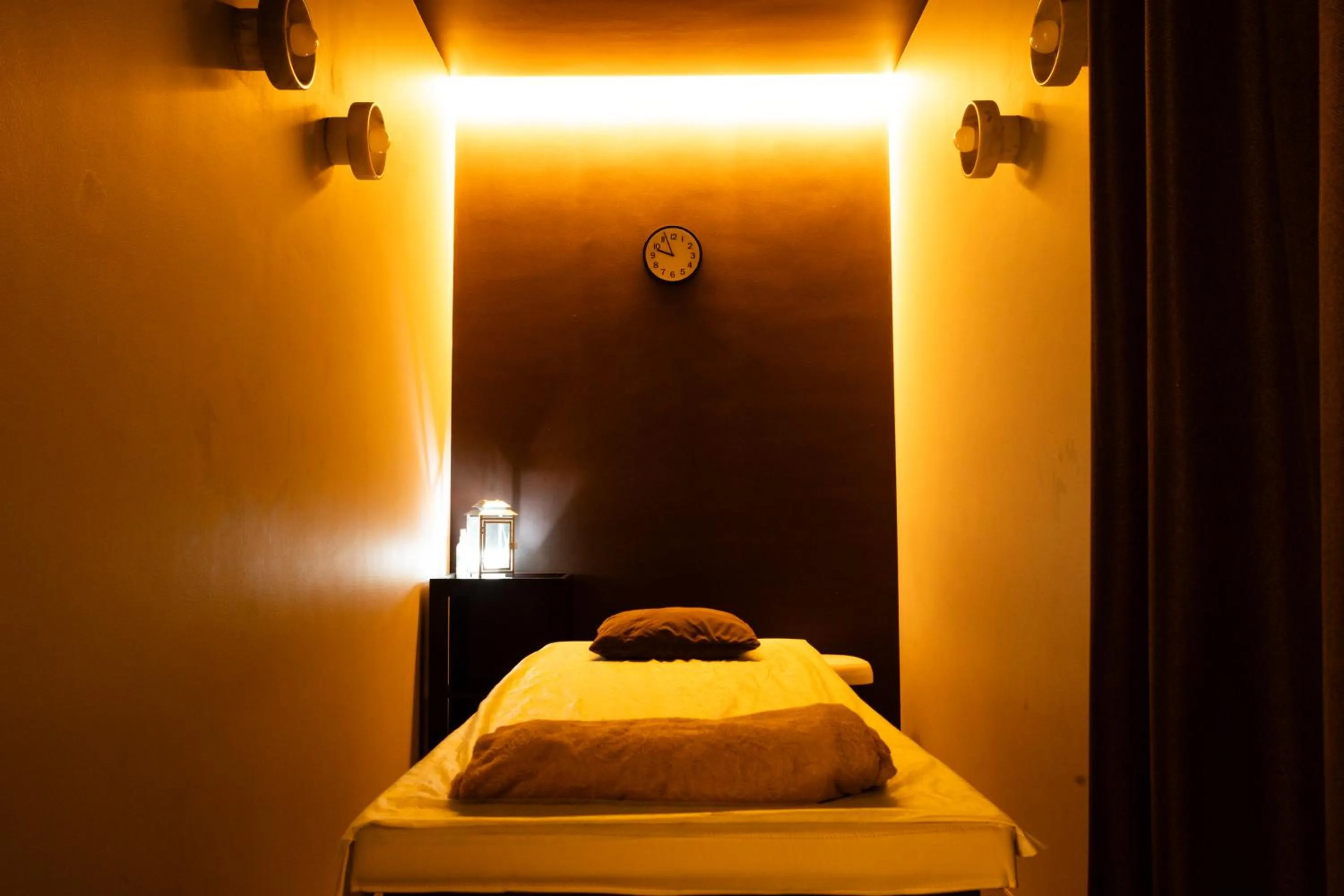 Fitness centre/facilities, Bed in Mercure Almaty City Center