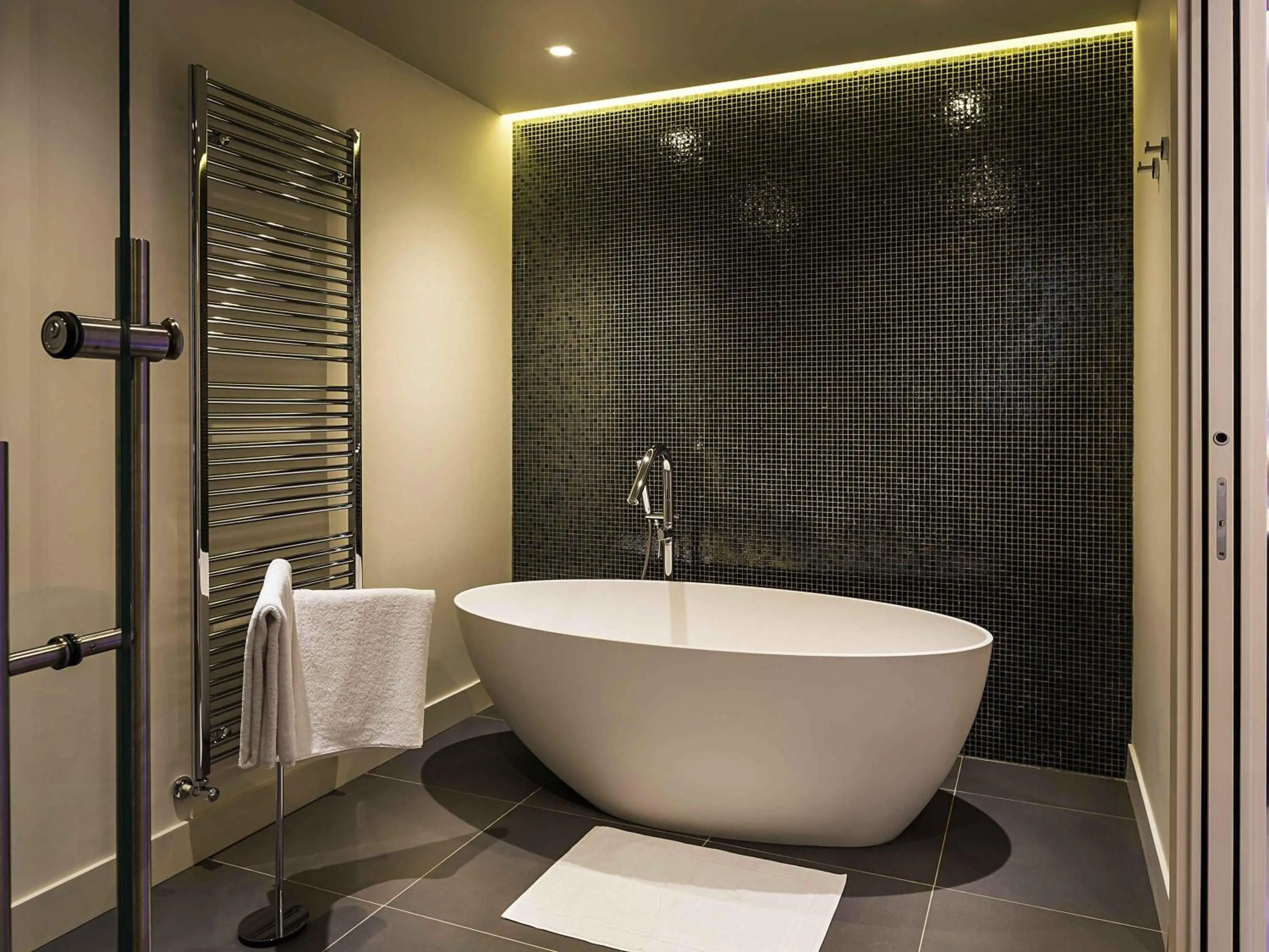 Bedroom in Mercure Almaty City Center