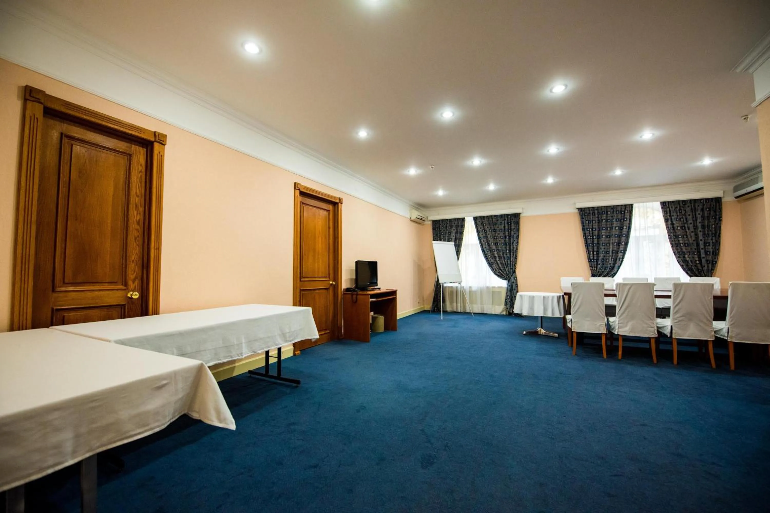 Business facilities in Grand Hotel Ukraine