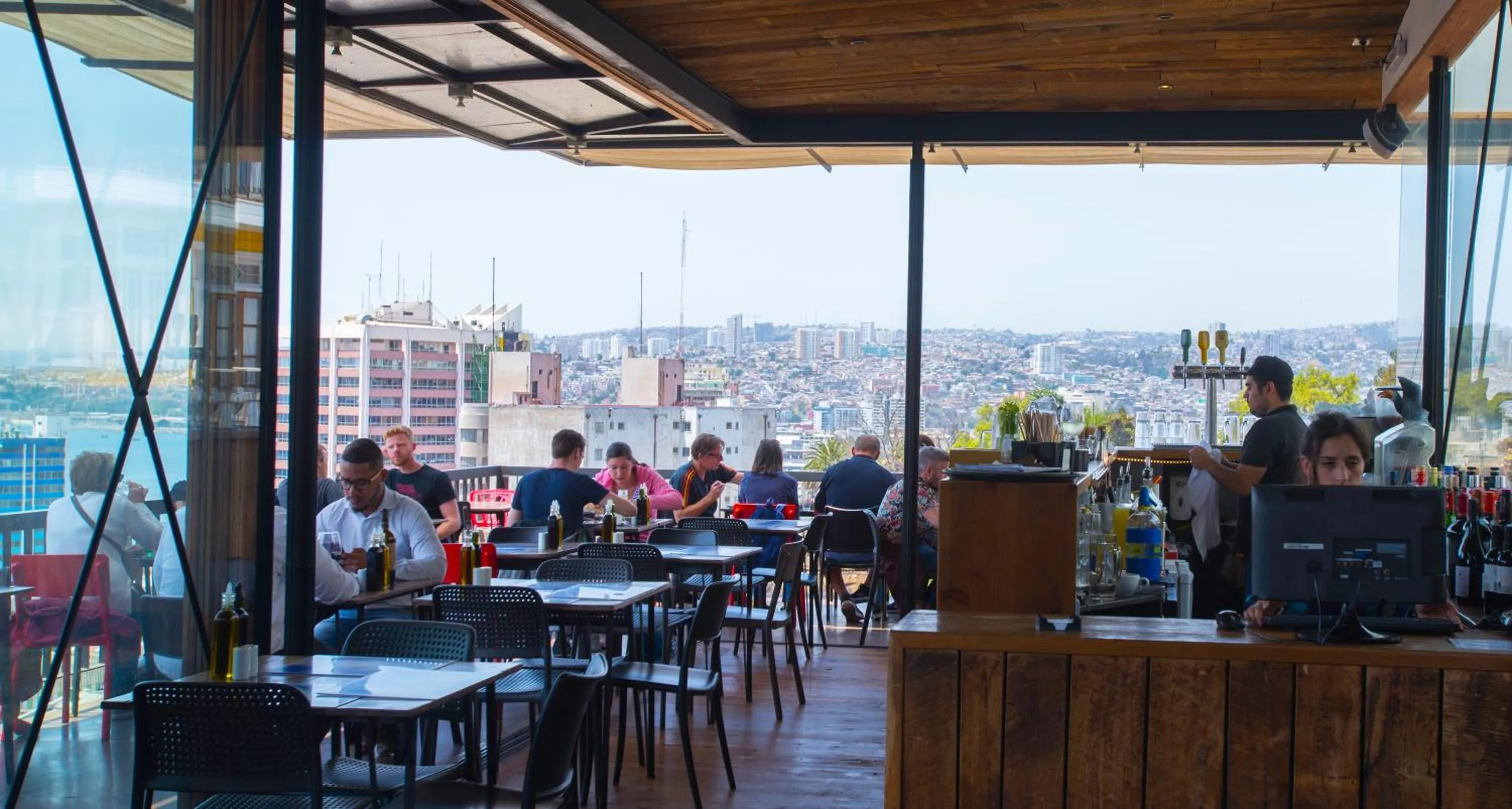 Restaurant/places to eat in Fauna Hotel