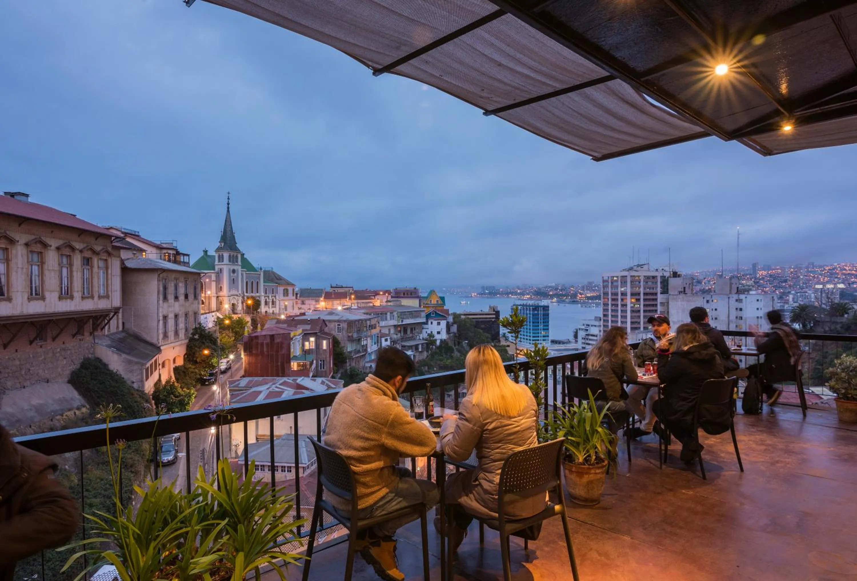 Restaurant/places to eat in Fauna Hotel