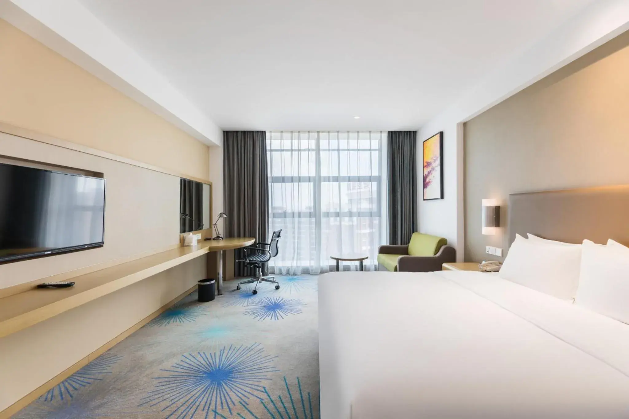 Standard King Room in Holiday Inn Express - Liuyang Development Zone by IHG Changsha Huanghua Airport Standard King Room in Holiday Inn Express - Liuyang Development Zone by IHG Changsha Huanghua Airport