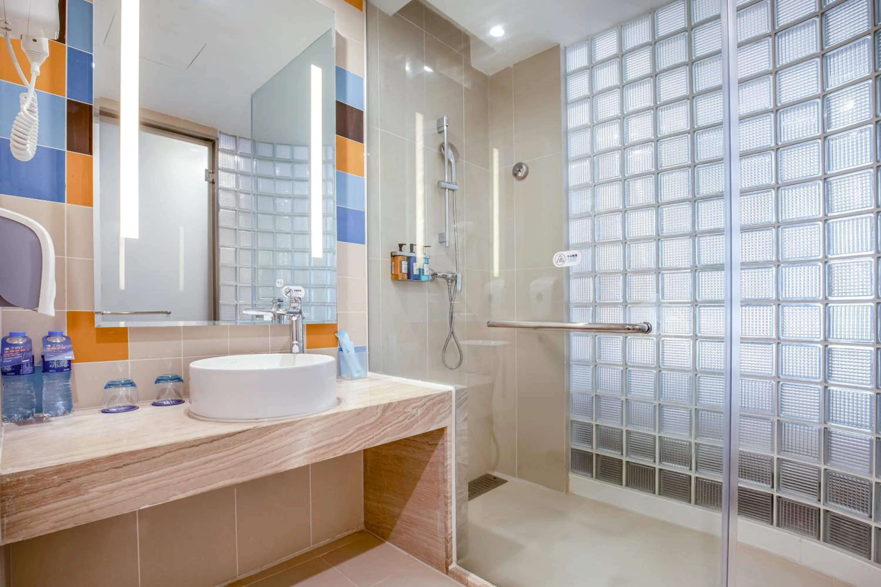 Bathroom in Holiday Inn Express - Liuyang Development Zone by IHG Changsha Huanghua Airport
