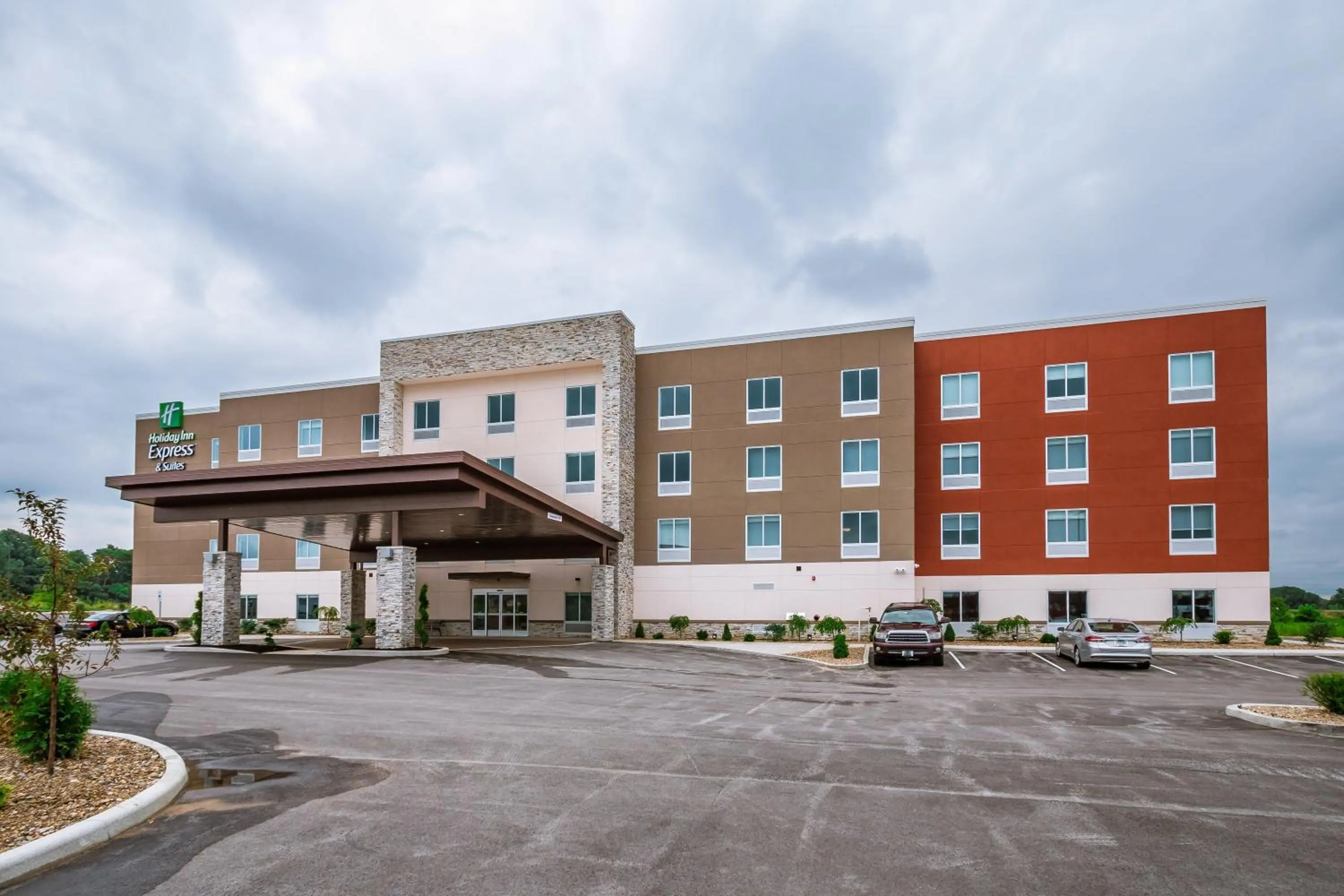 Property building in Holiday Inn Express & Suites- South Bend Casino by IHG