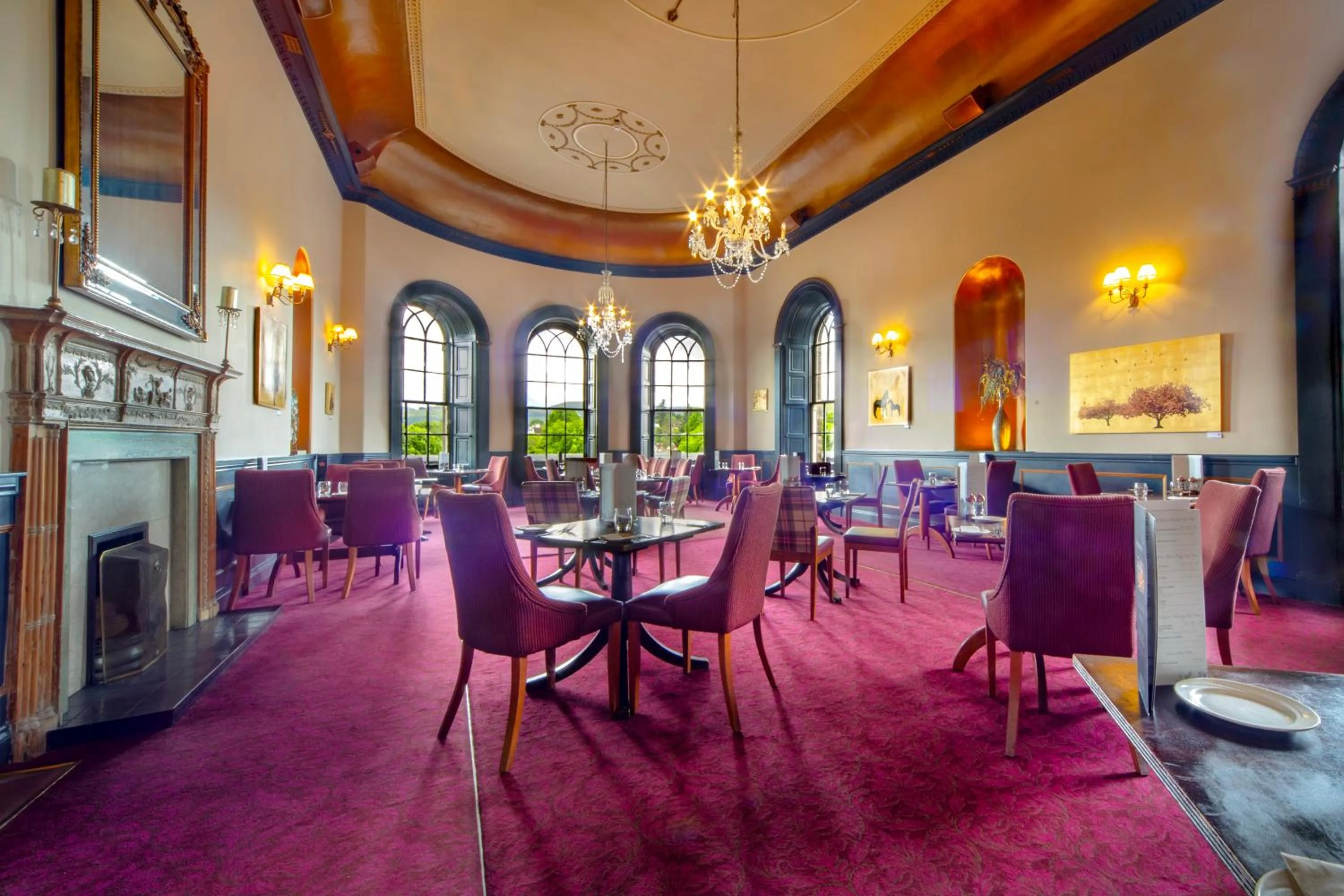 Restaurant/places to eat in The Tontine Hotel