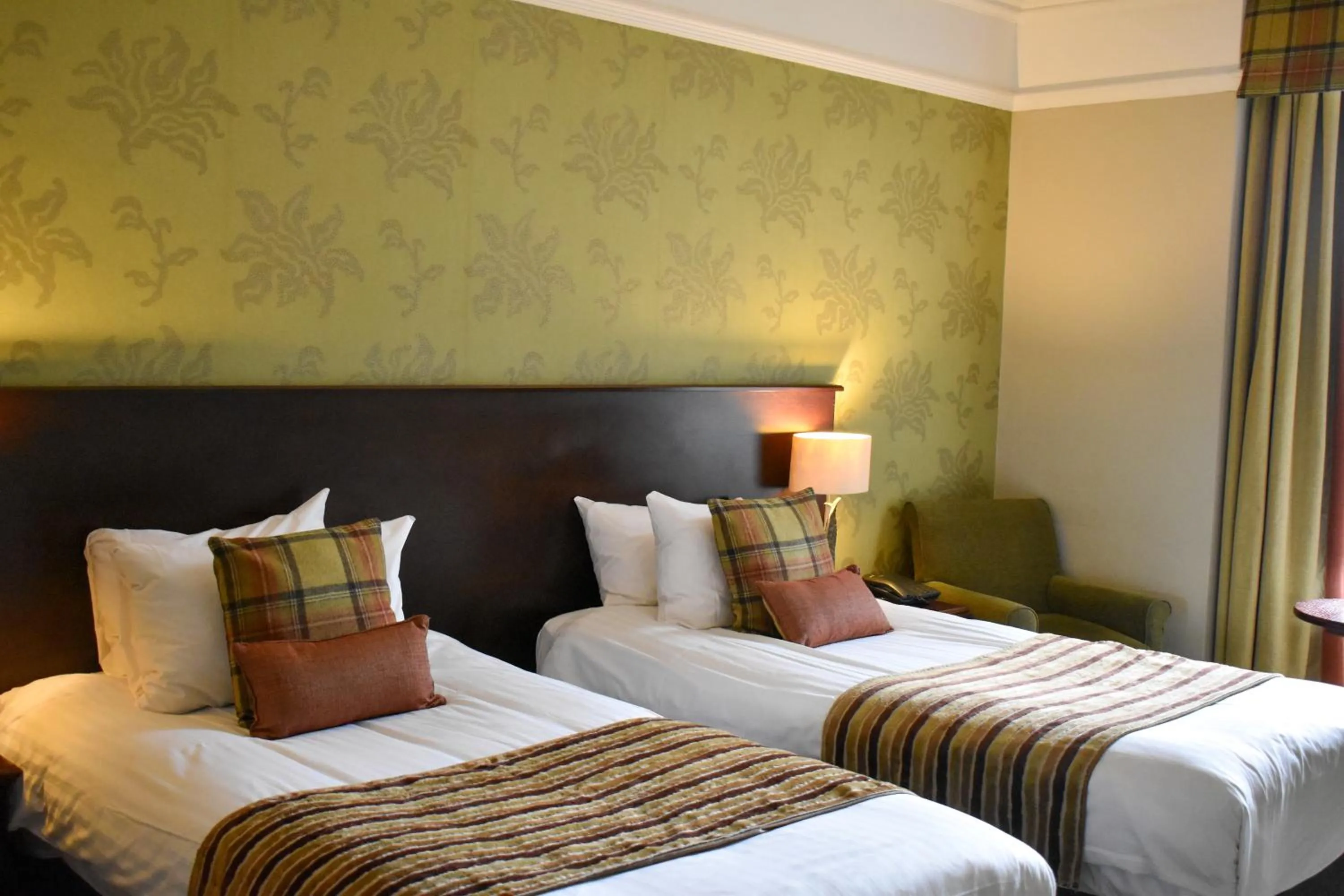 Bedroom, Bed in The Tontine Hotel