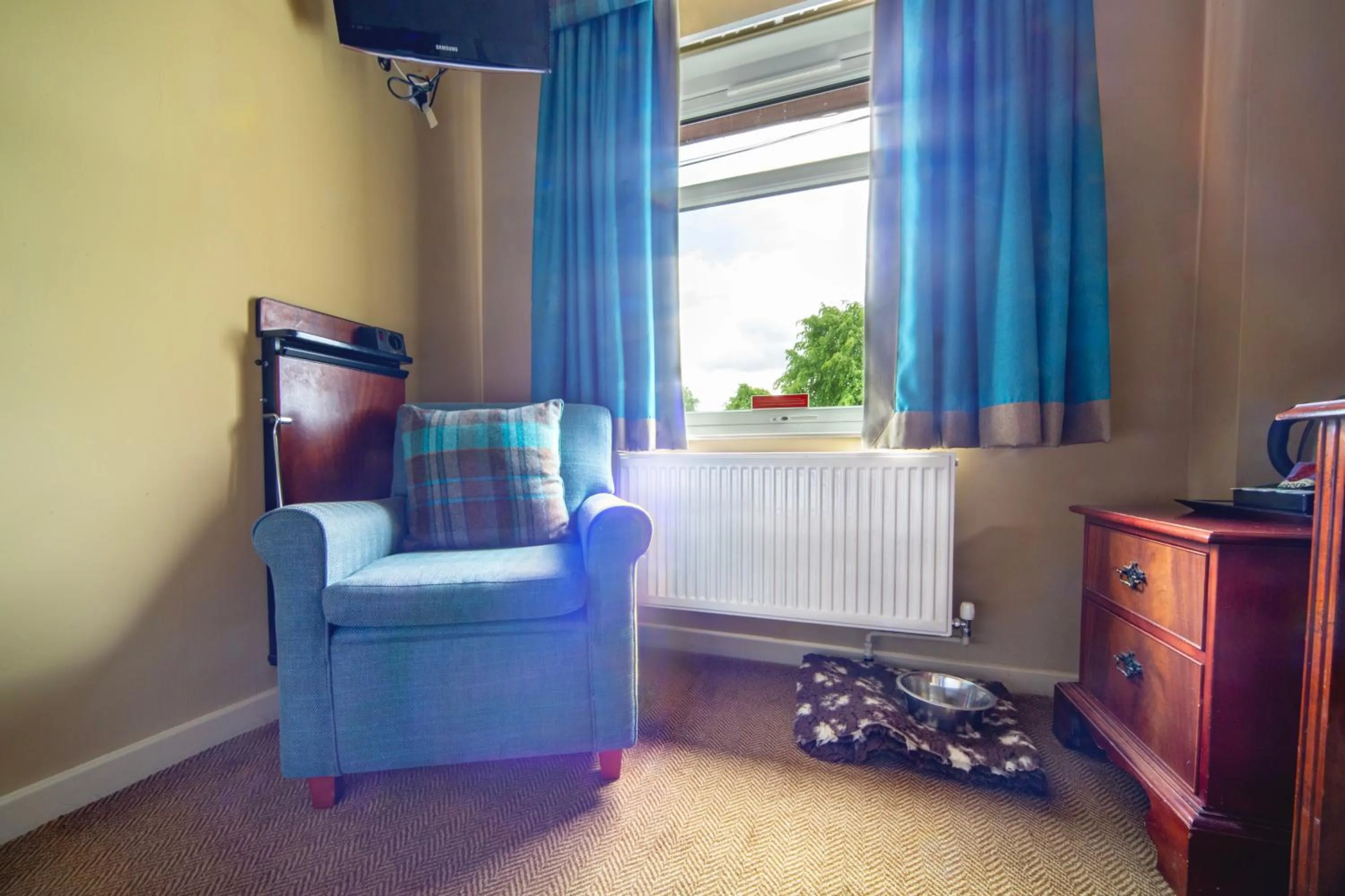 Bedroom, Bed in The Tontine Hotel