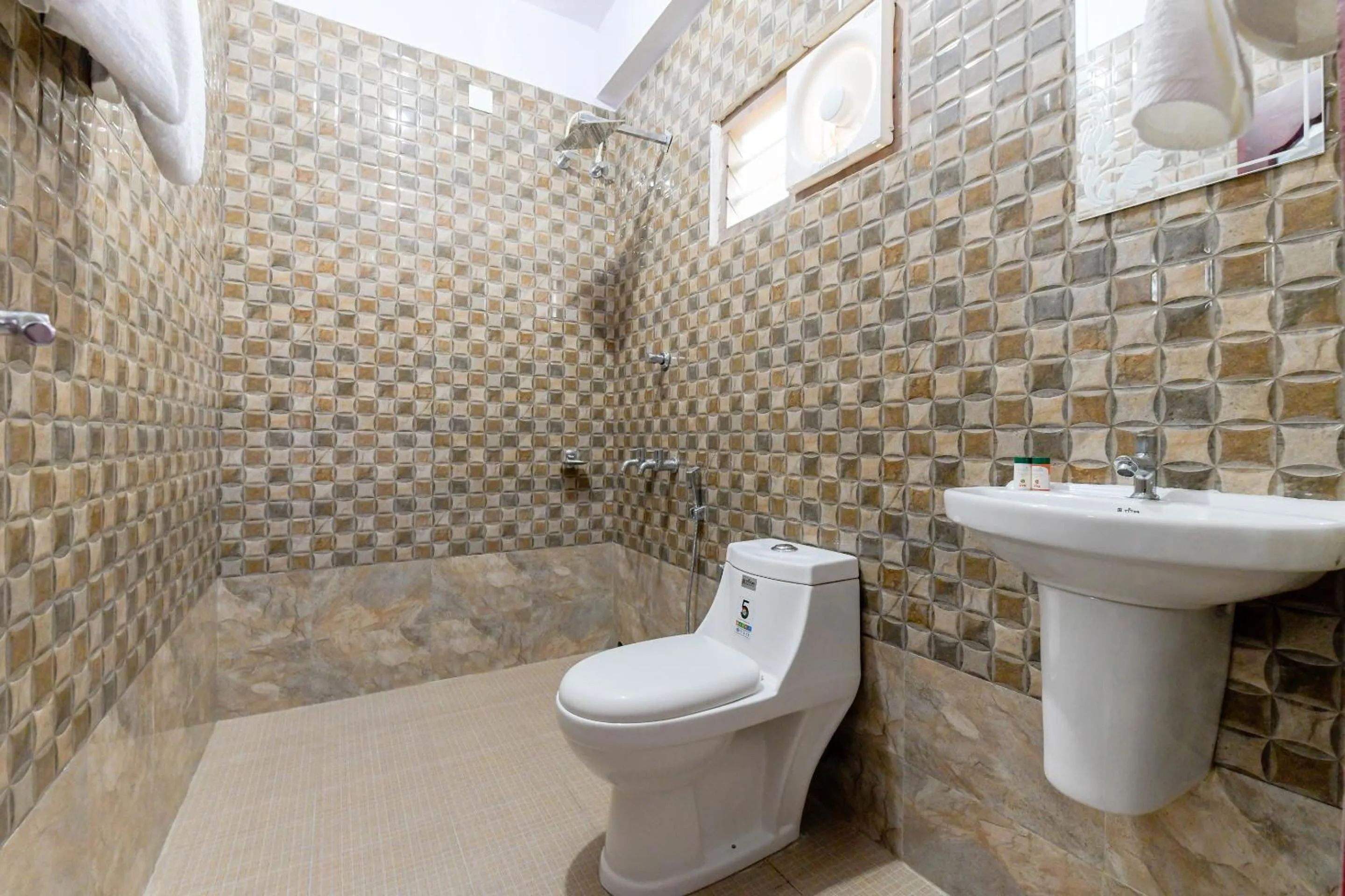 Bathroom in Hotel O Amare Highway Residency