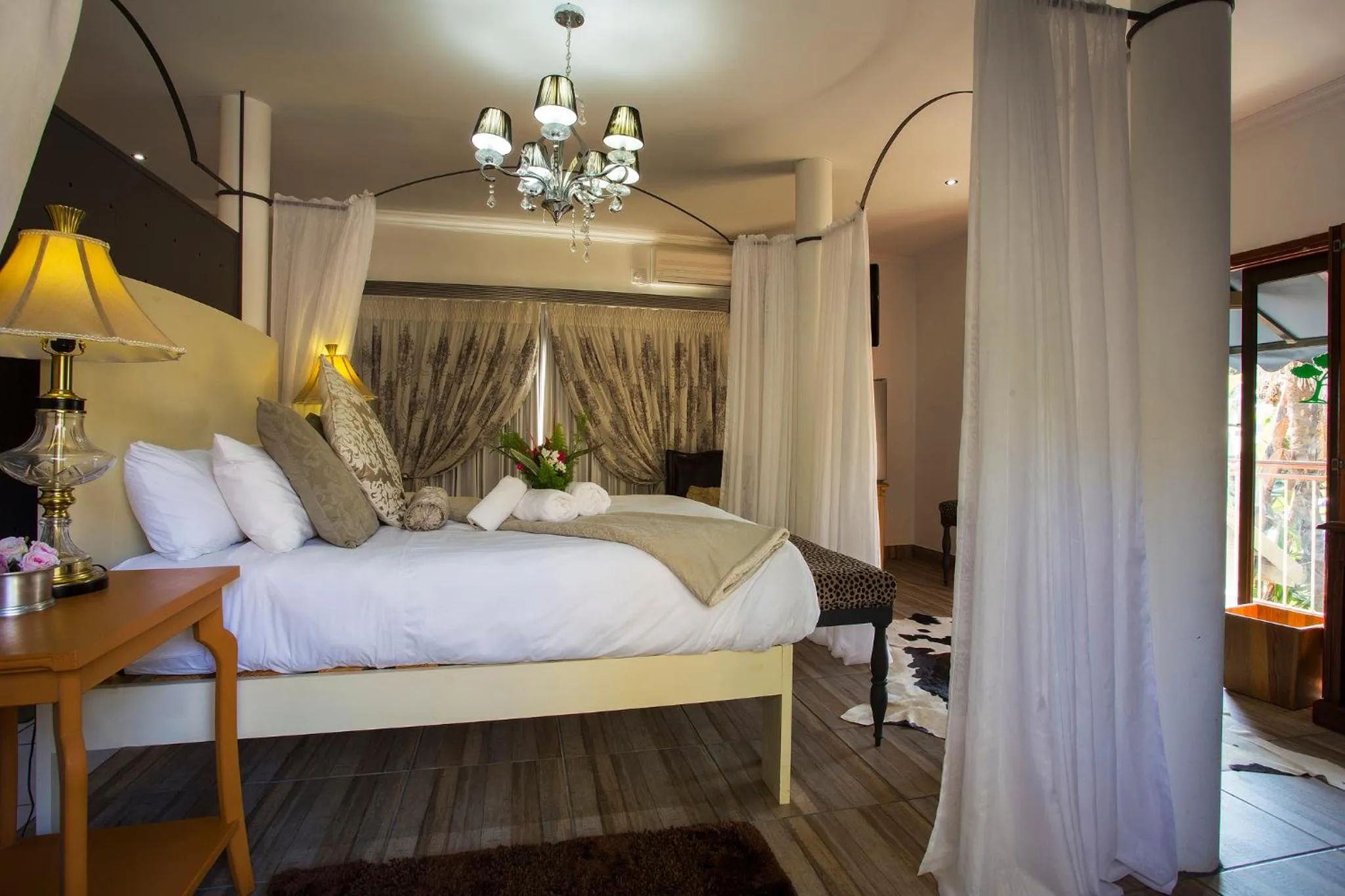 Bed in Tamboti Lodge Guest House