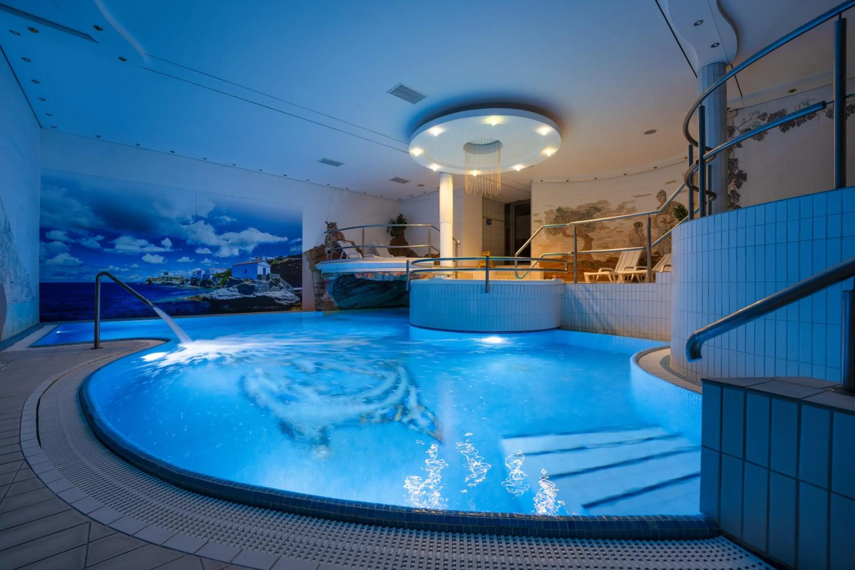 Swimming pool in Malachit Karpacz SPA Hotel