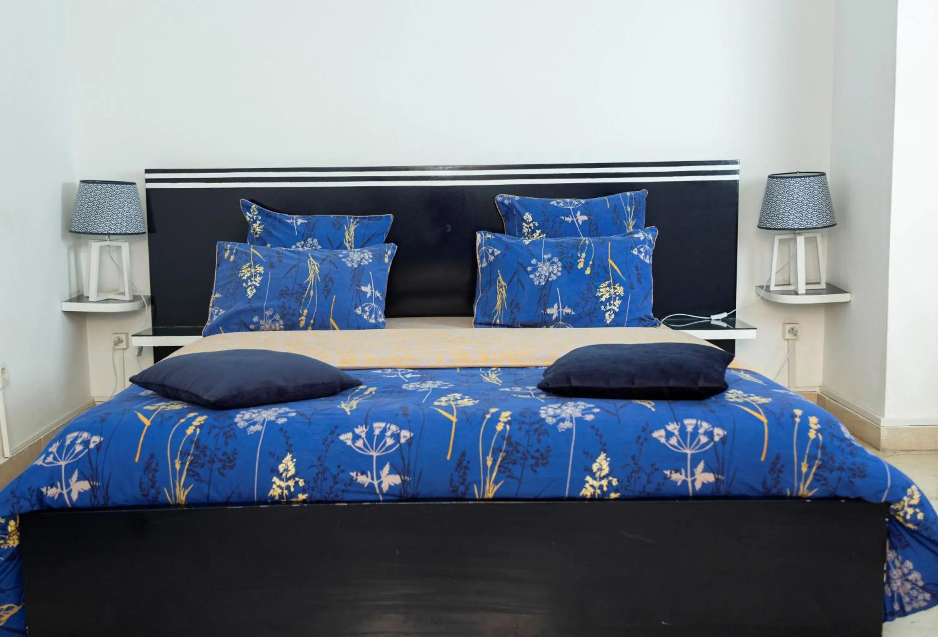 Queen Room - single occupancy in Villa Jaddis Queen Room - single occupancy in Villa Jaddis