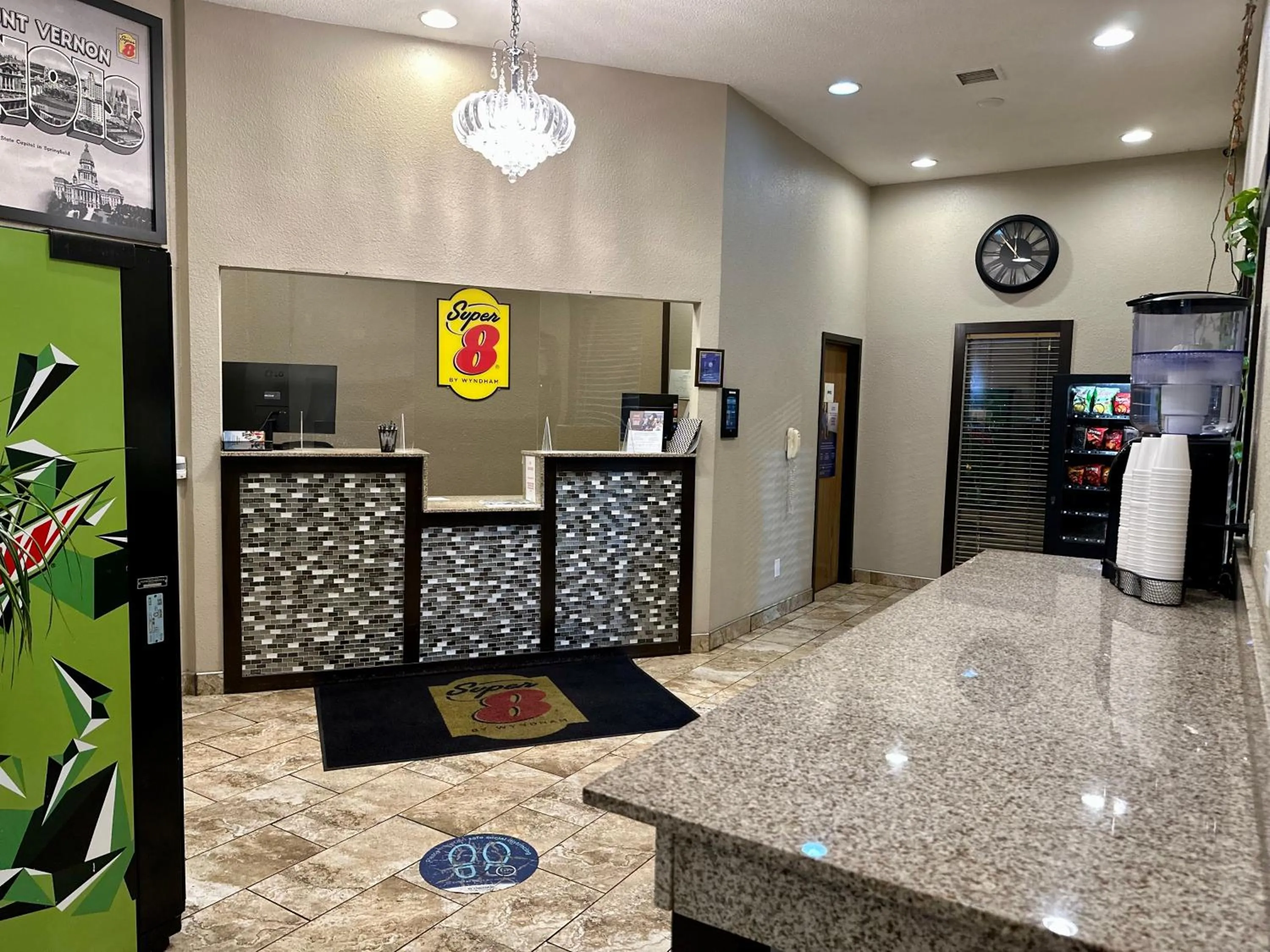 Lobby or reception in Super 8 by Wyndham Mount Vernon, IL