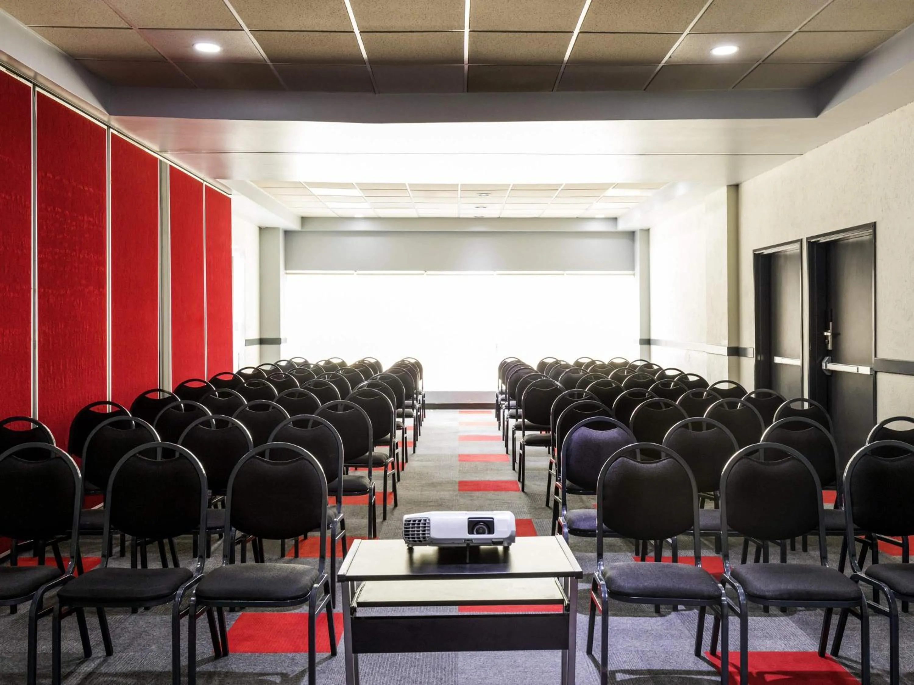 Meeting/conference room in Ibis Guadalajara Expo