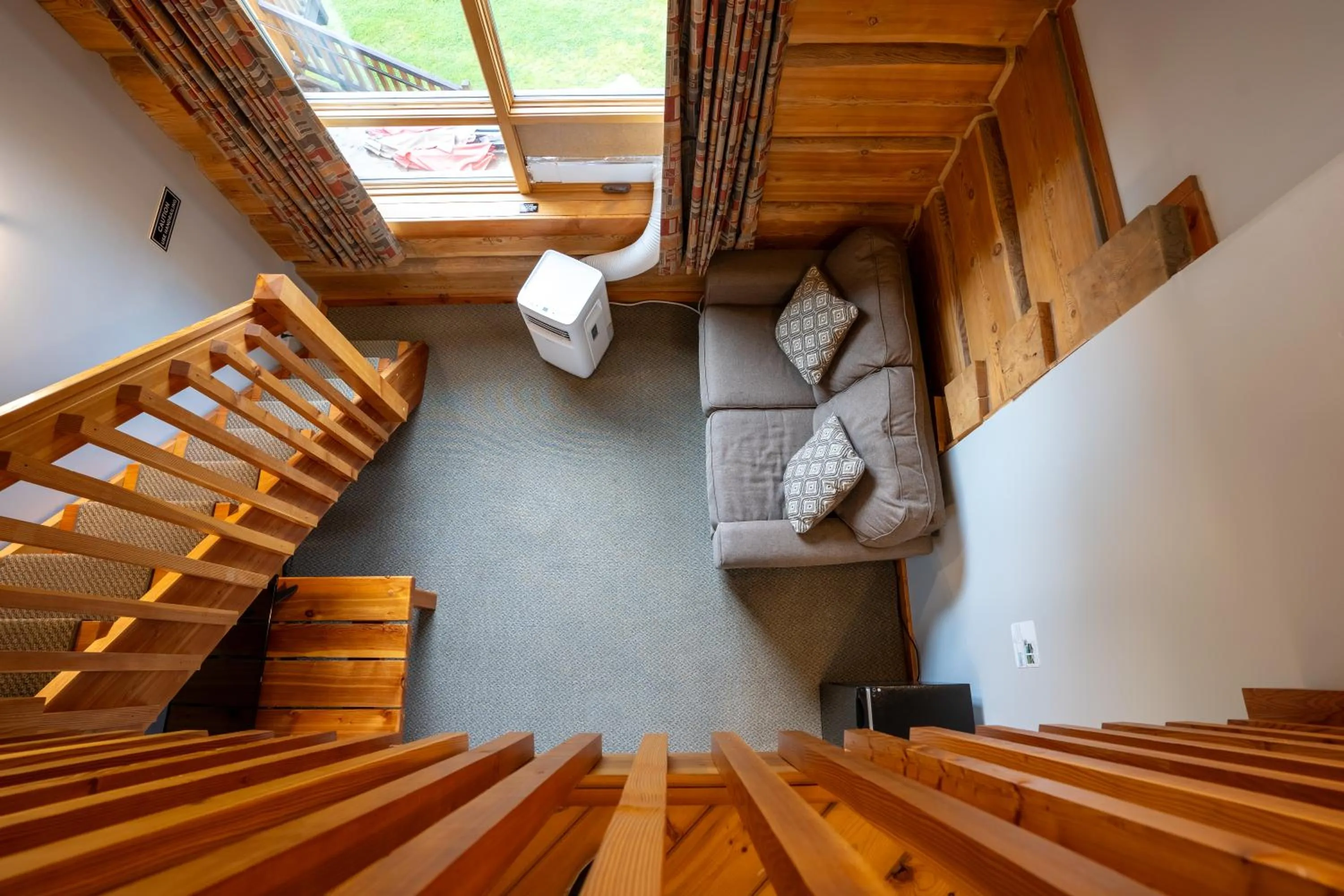 Seating area in Basecamp Lodge Golden