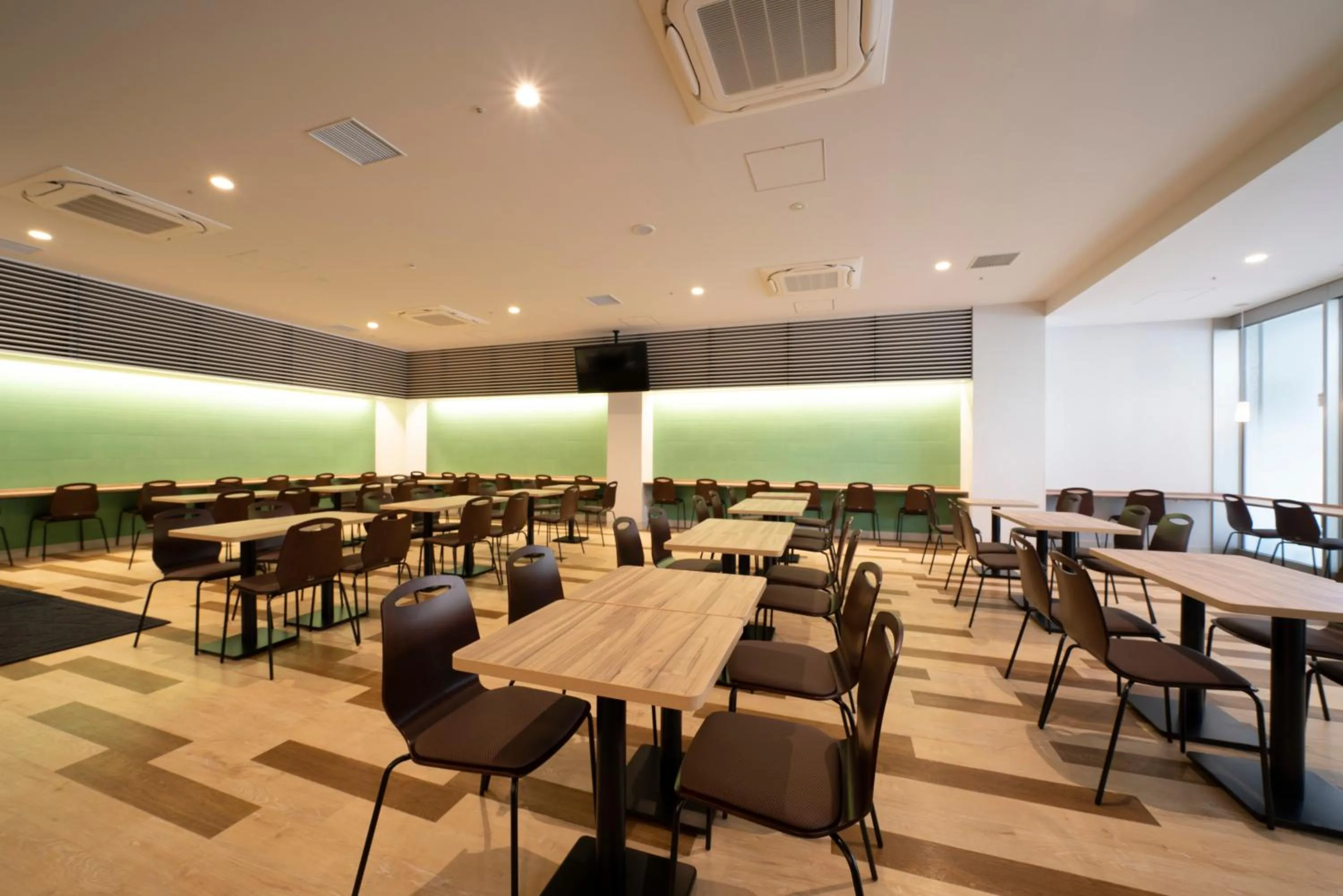 Restaurant/places to eat in Washington R&B Hotel Hakata Ekimae 2