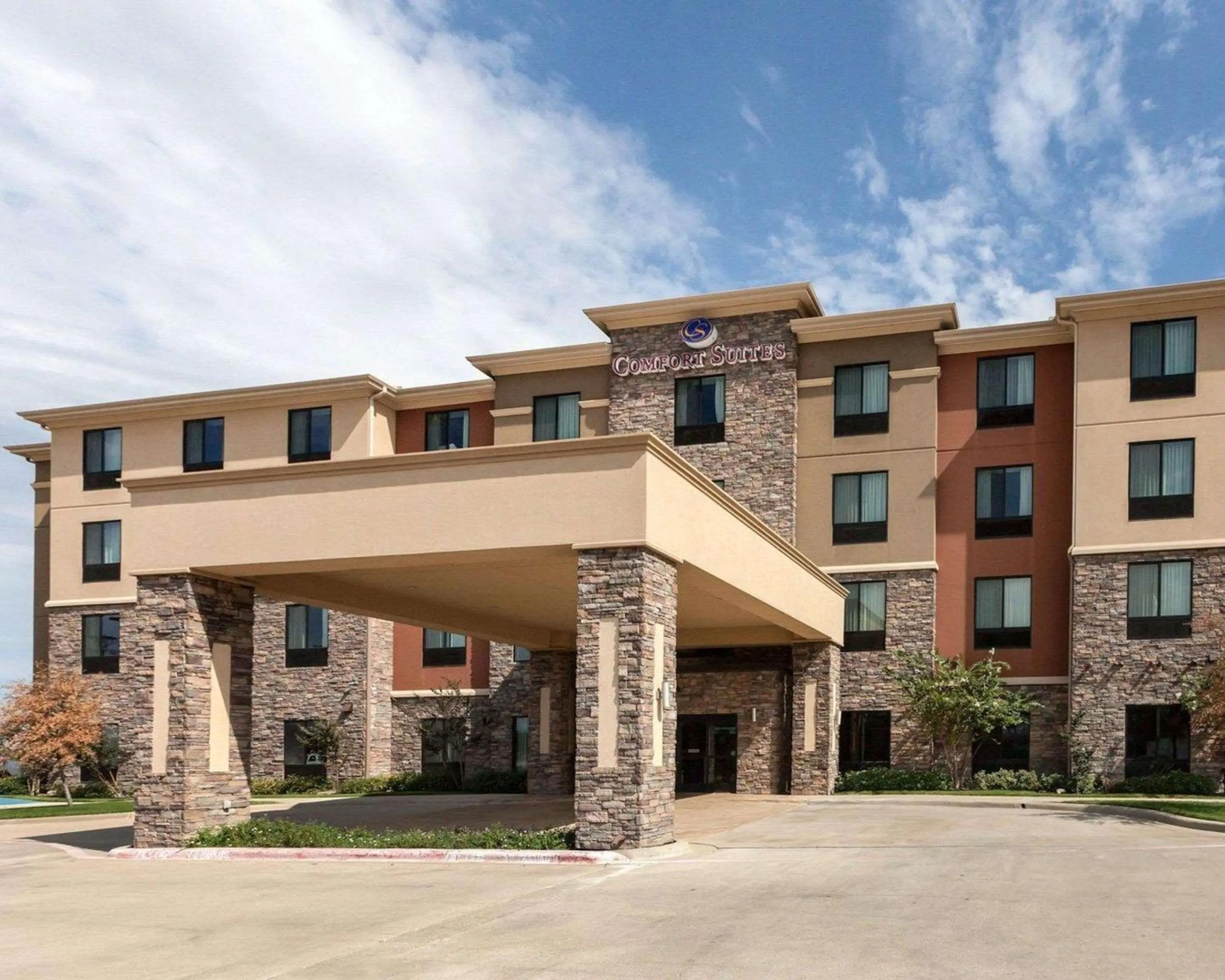 Property building in Comfort Suites Greenville