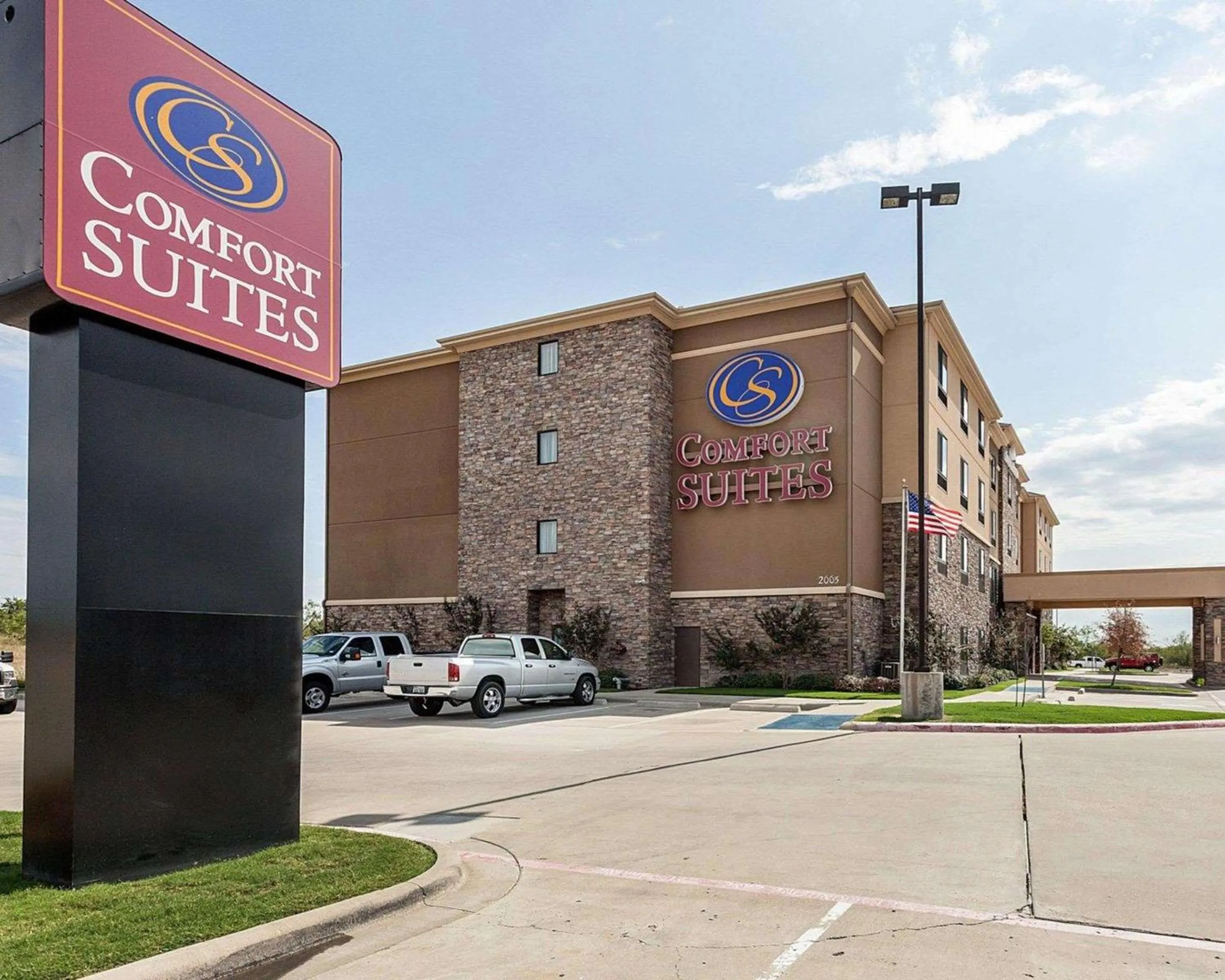 Property building in Comfort Suites Greenville