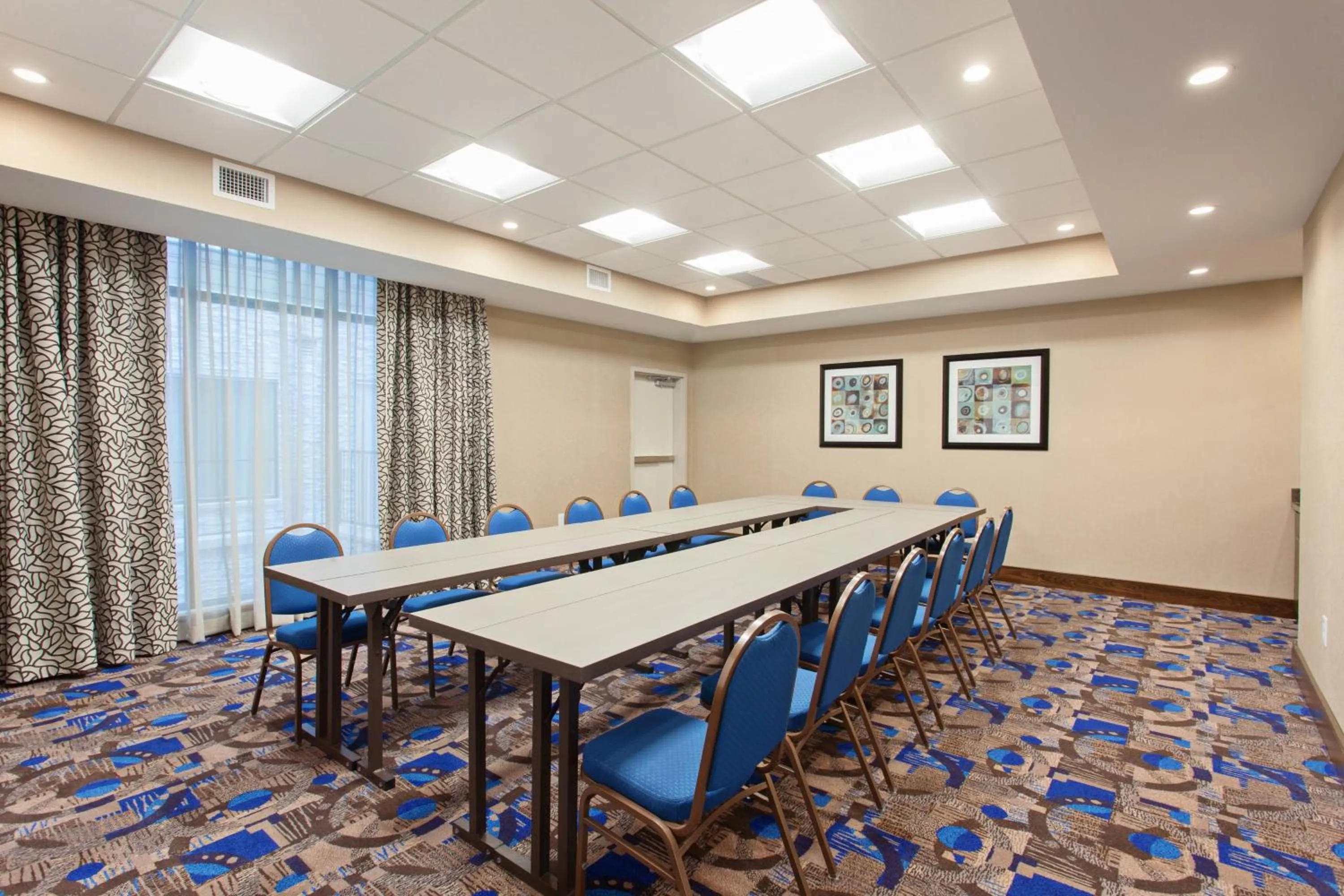 Meeting/conference room in Residence Inn by Marriott Seattle Sea-Tac Airport