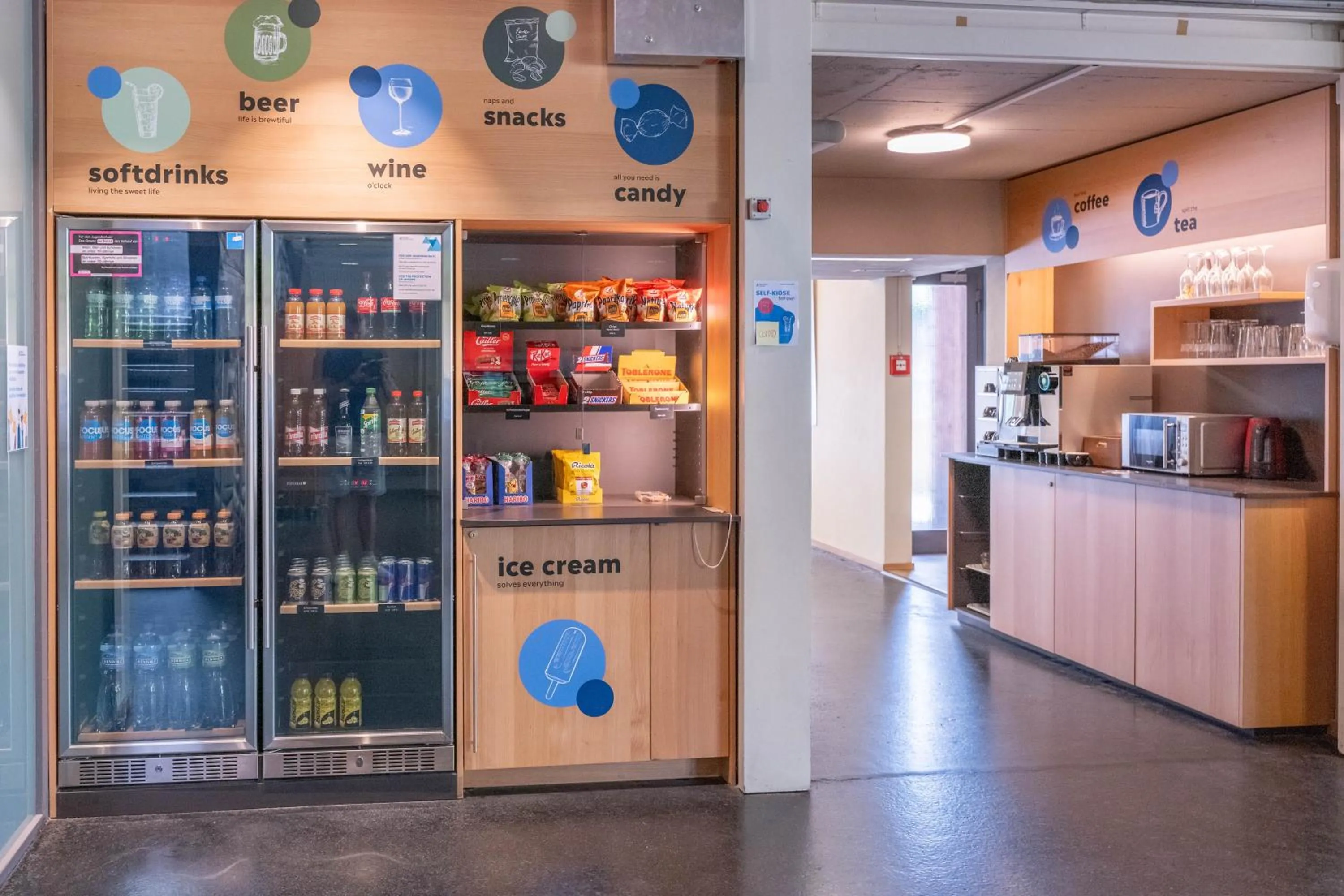Dining area in Luzern Youth Hostel