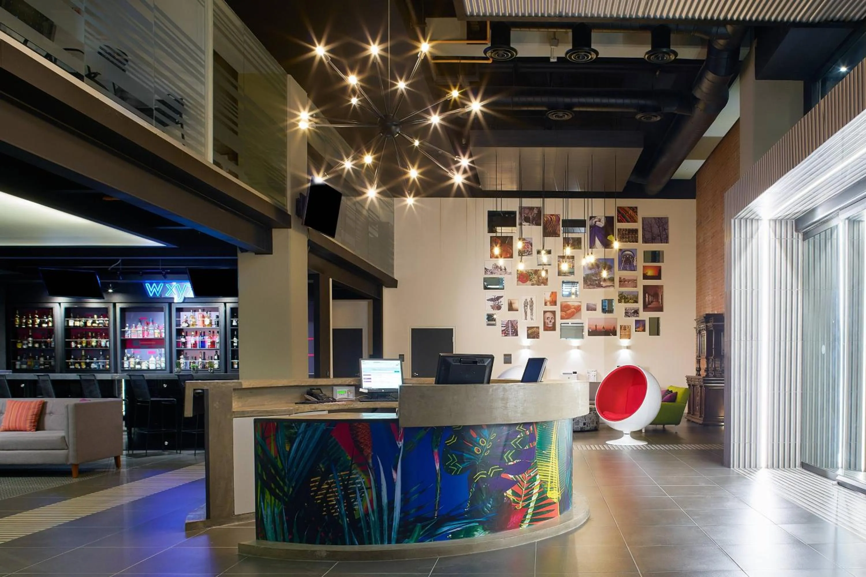 Lobby or reception in Aloft Celaya