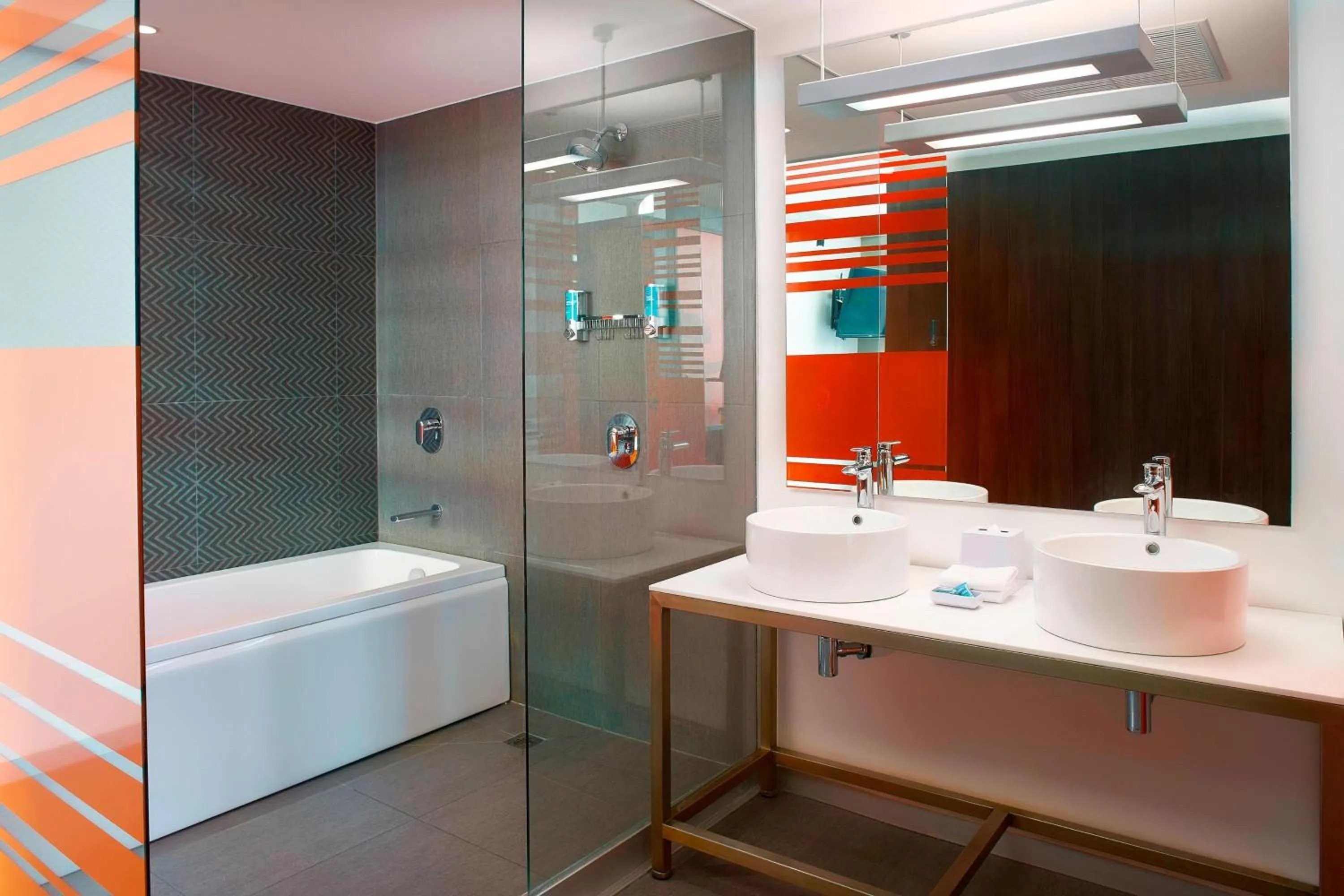 Bathroom in Aloft Celaya