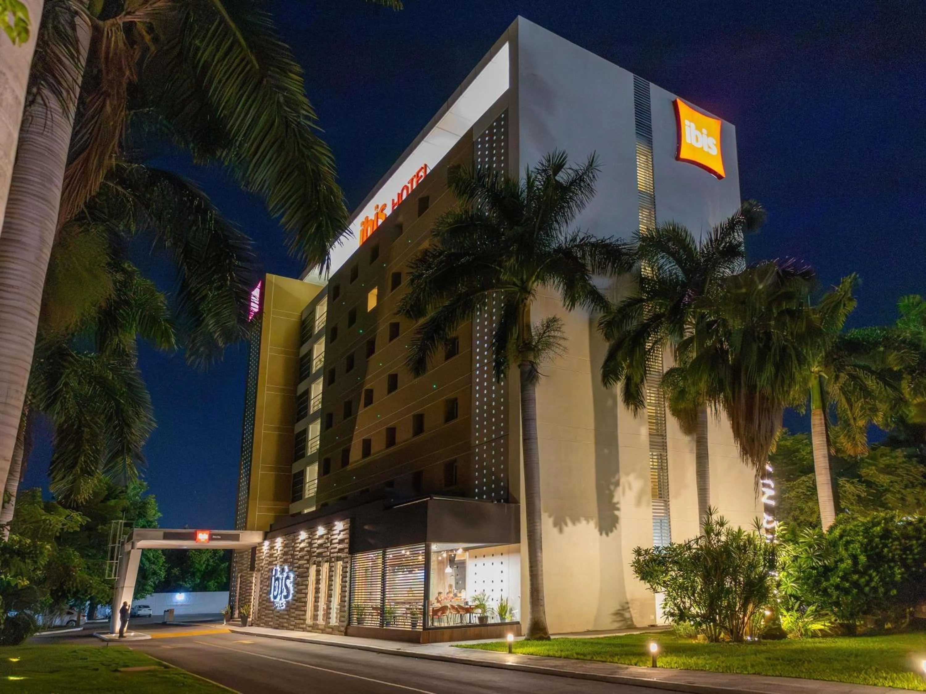 Property building in Ibis Merida