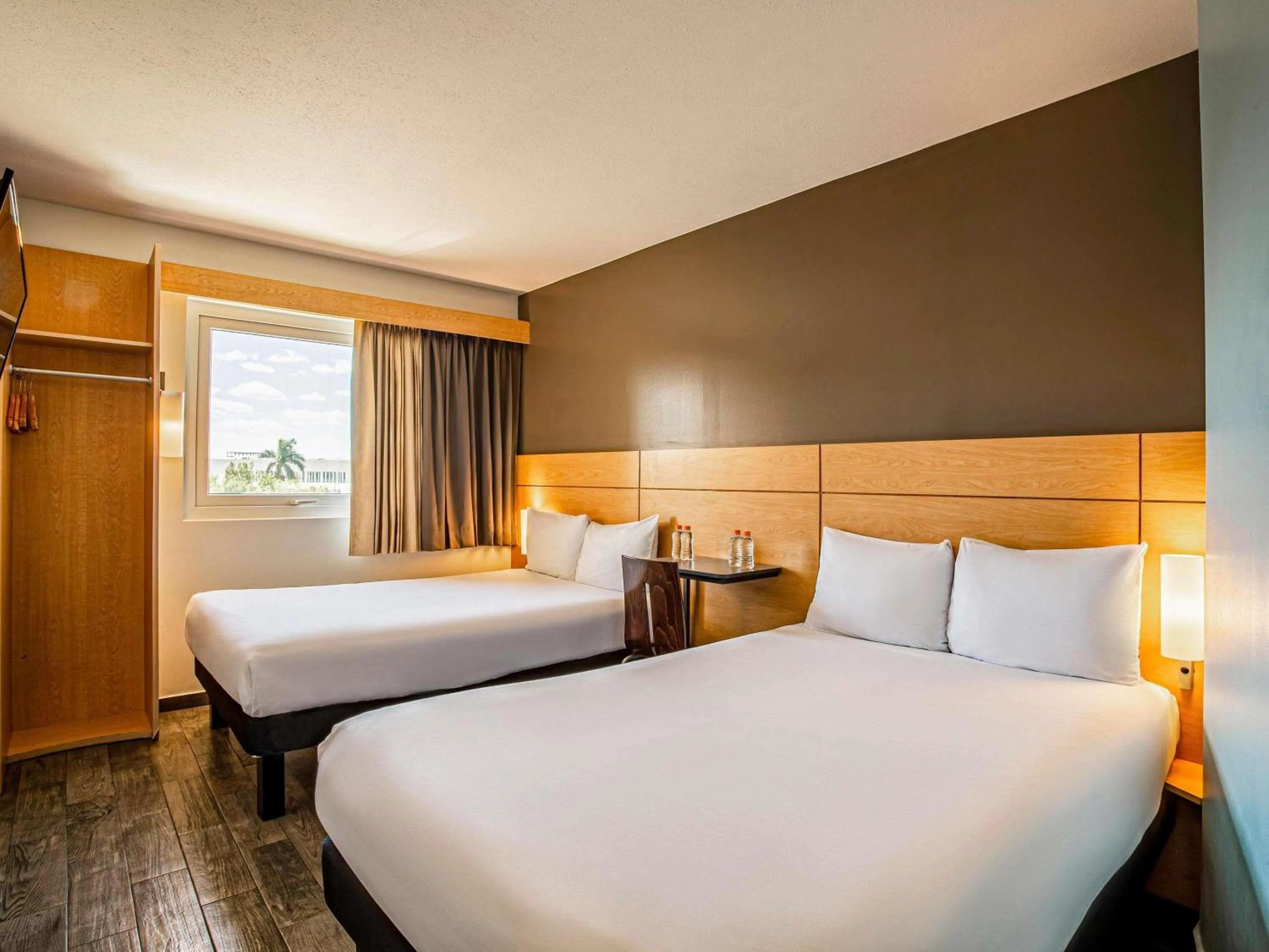 Bedroom, Bed in Ibis Merida